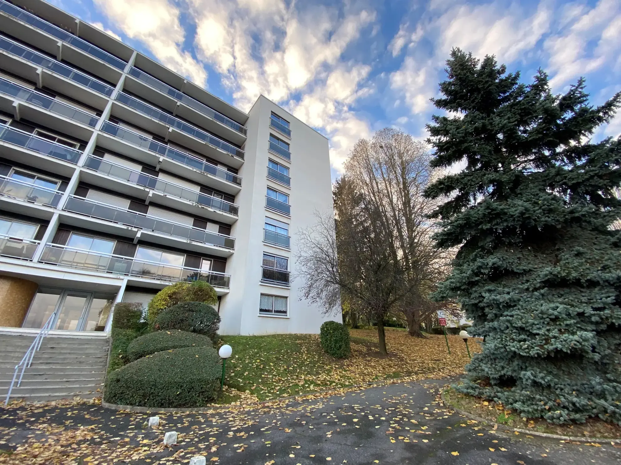 Appartement 3 pièces de 69 m² avec balcon et garage à Viry-Châtillon 