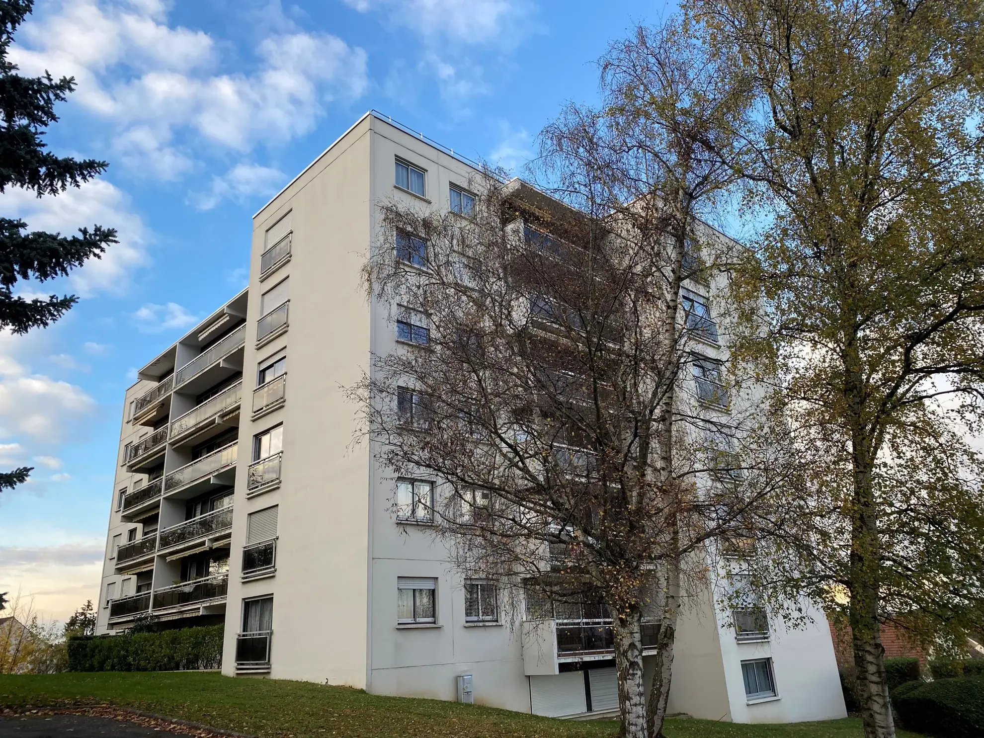 Appartement 3 pièces de 69 m² avec balcon et garage à Viry-Châtillon