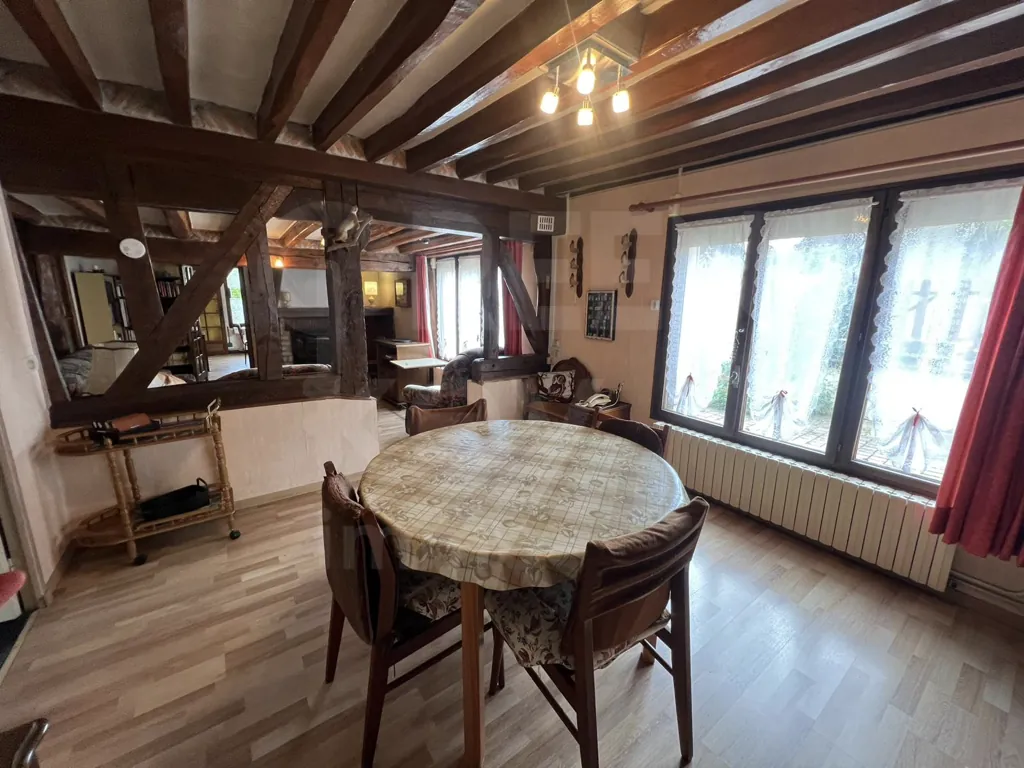 Maison ancienne de 80 m2 à Varennes-Changy avec jardin et terrasse 