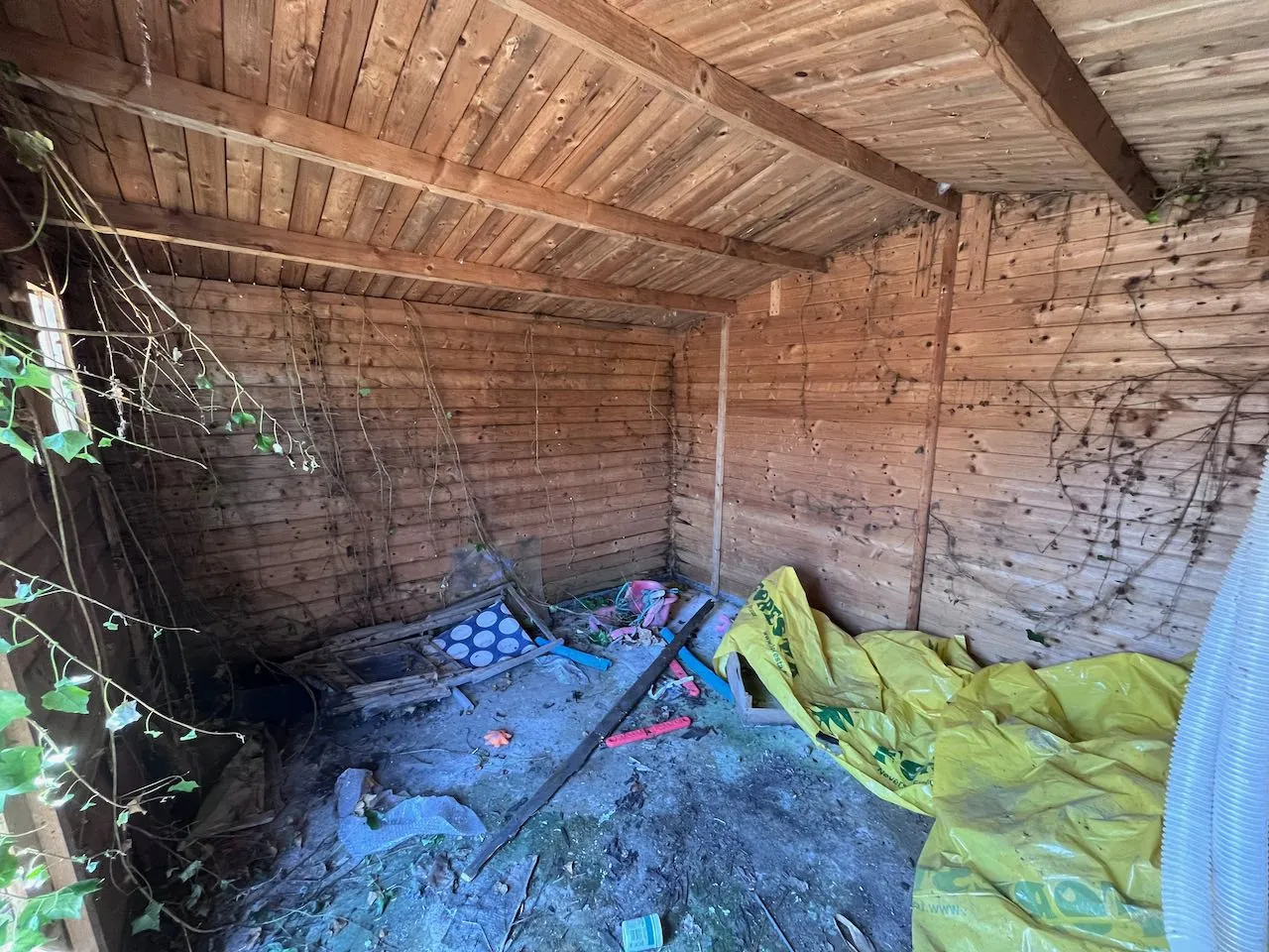 Terrain constructible à Saint-Étienne-de-Brillouet de 797 m², viabilisé et clos 