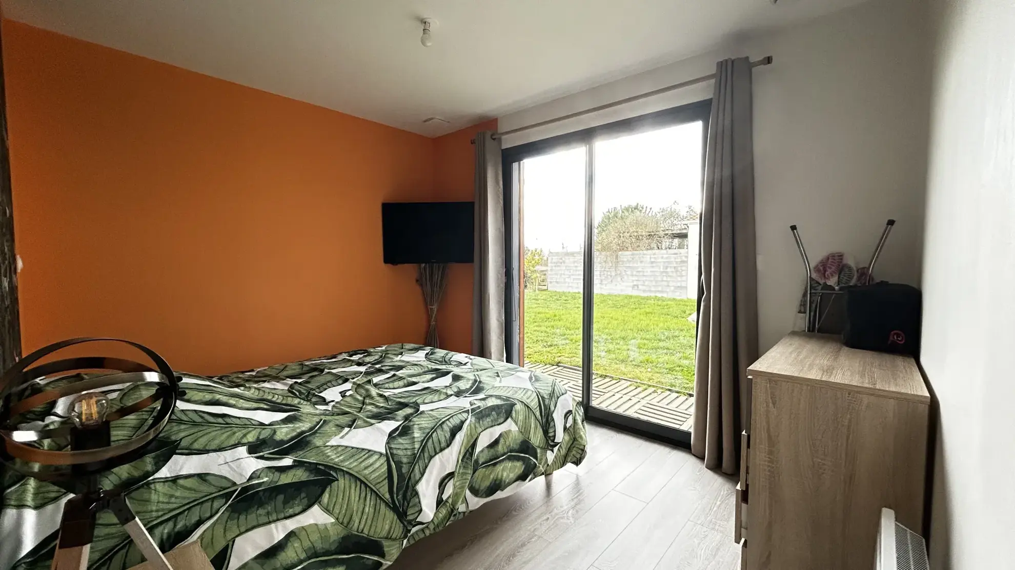 Magnifique maison en ossature bois avec piscine à Coulon - Éco-responsable, récente et spacieuse 