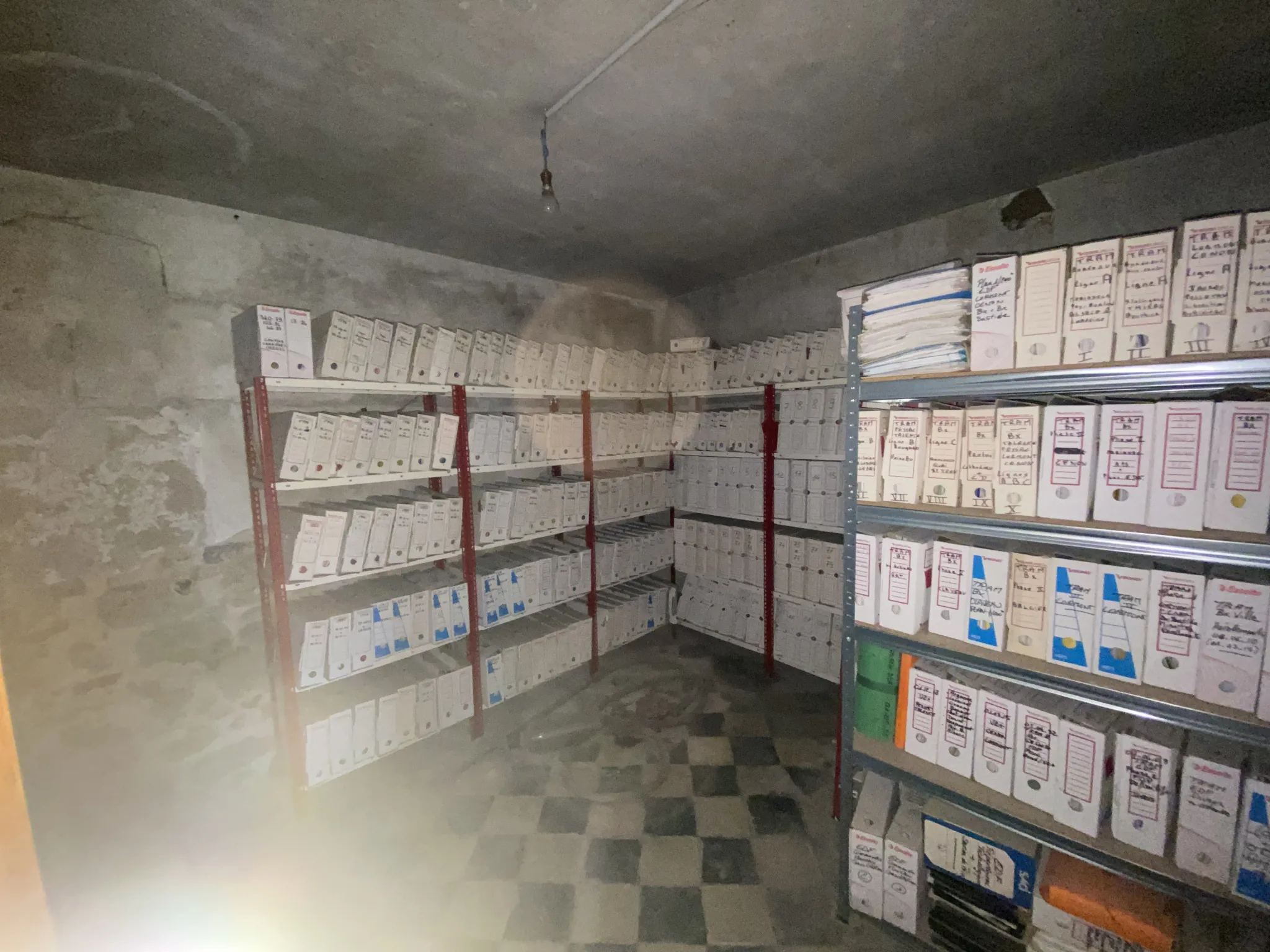 Grande maison de ville rénovée de 230 m² avec dépendance et jardin à La Réole 