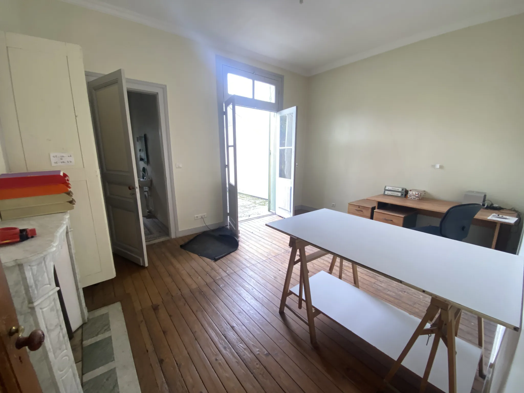 Grande maison de ville rénovée de 230 m² avec dépendance et jardin à La Réole 