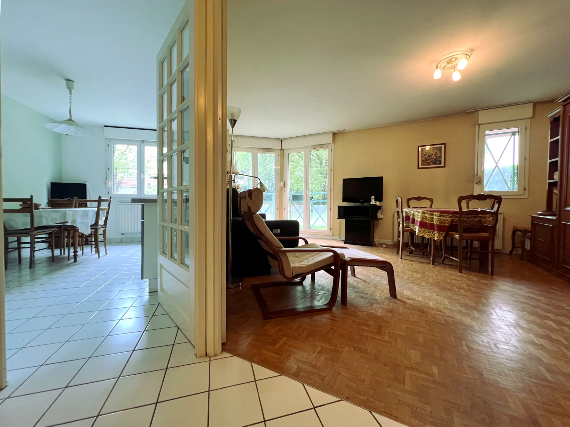 Appartement à Lyon 69003 avec jardin, parking, idéal pour jeune couple 