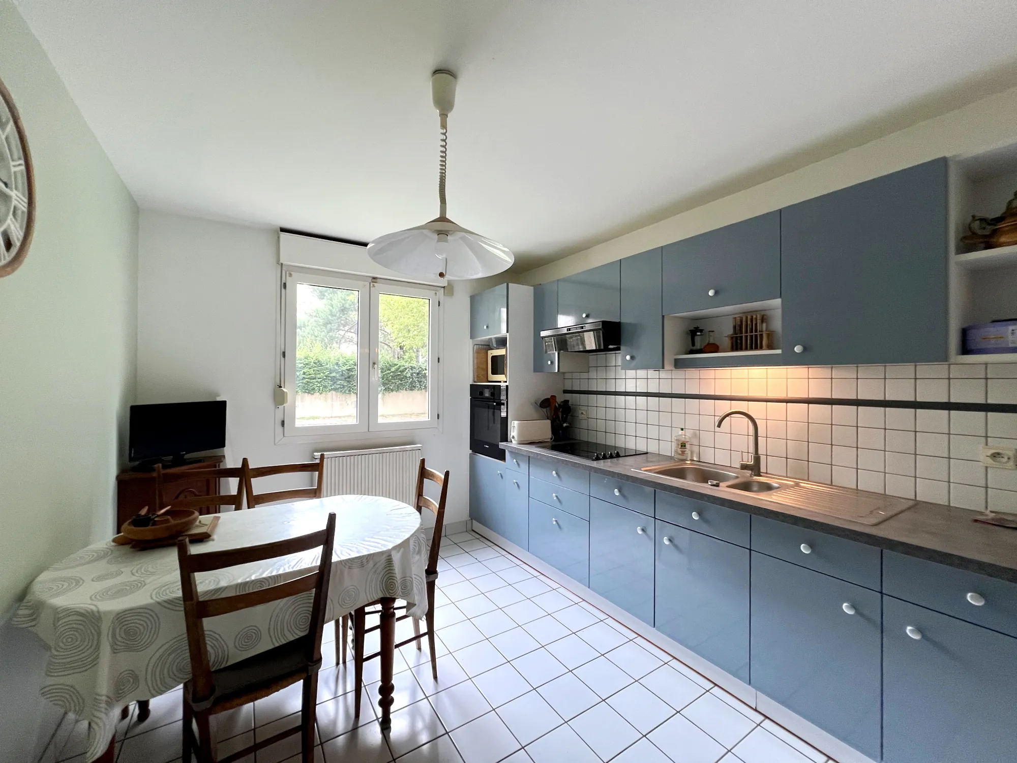 Appartement à Lyon 69003 avec jardin, parking, idéal pour jeune couple 