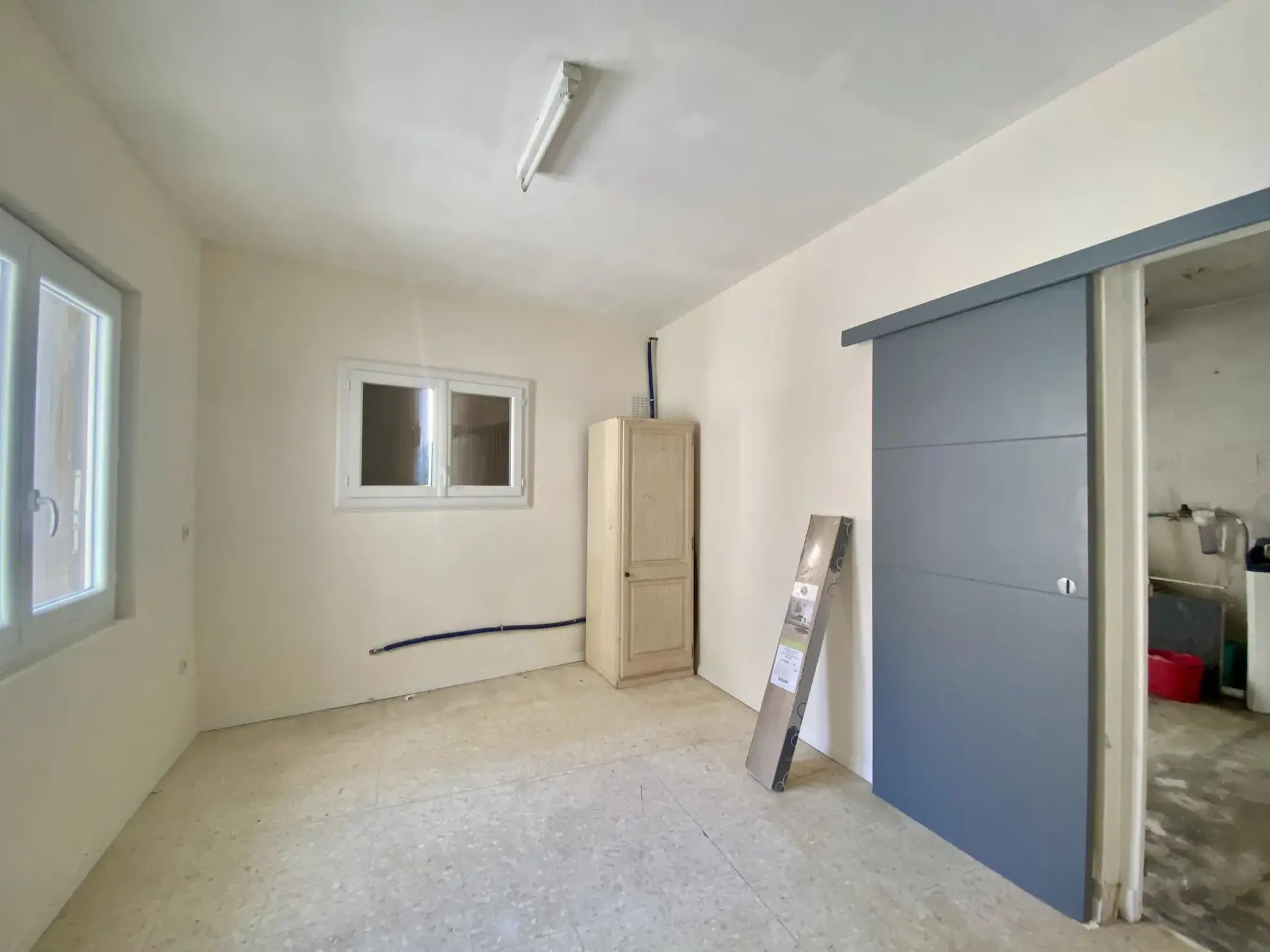 Maison de ville à Vias avec grande terrasse, jacuzzi, garage et appartement indépendant 