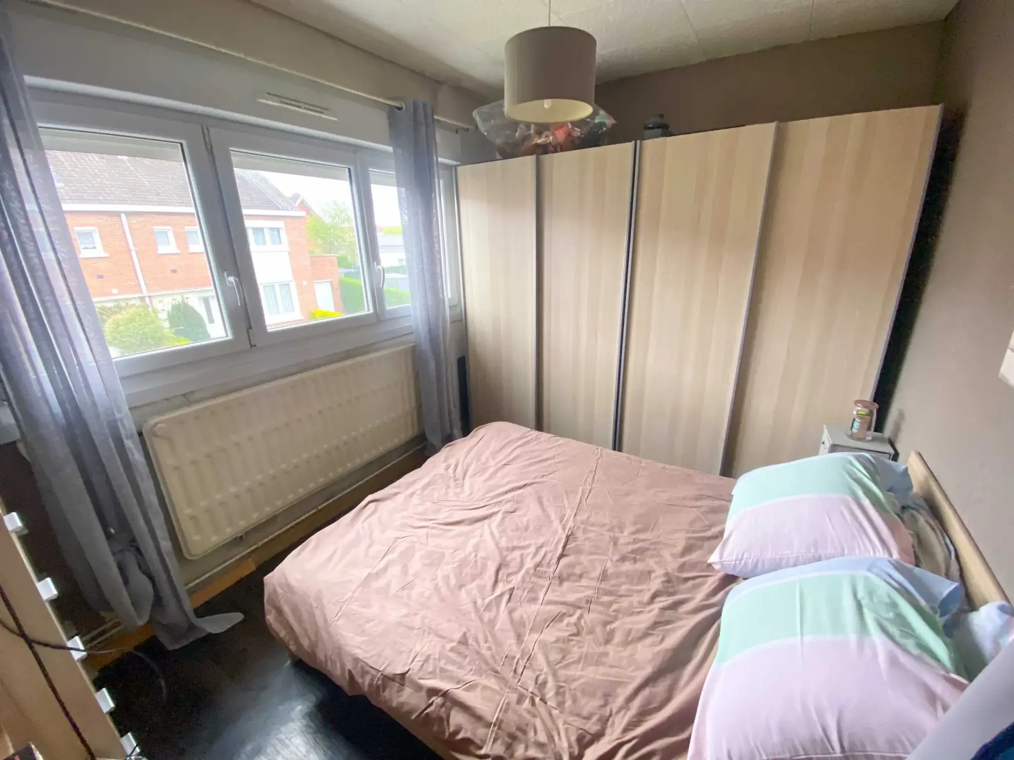 Maison 3 chambres et bureau à vendre à Jeumont, calme et jardin clos 