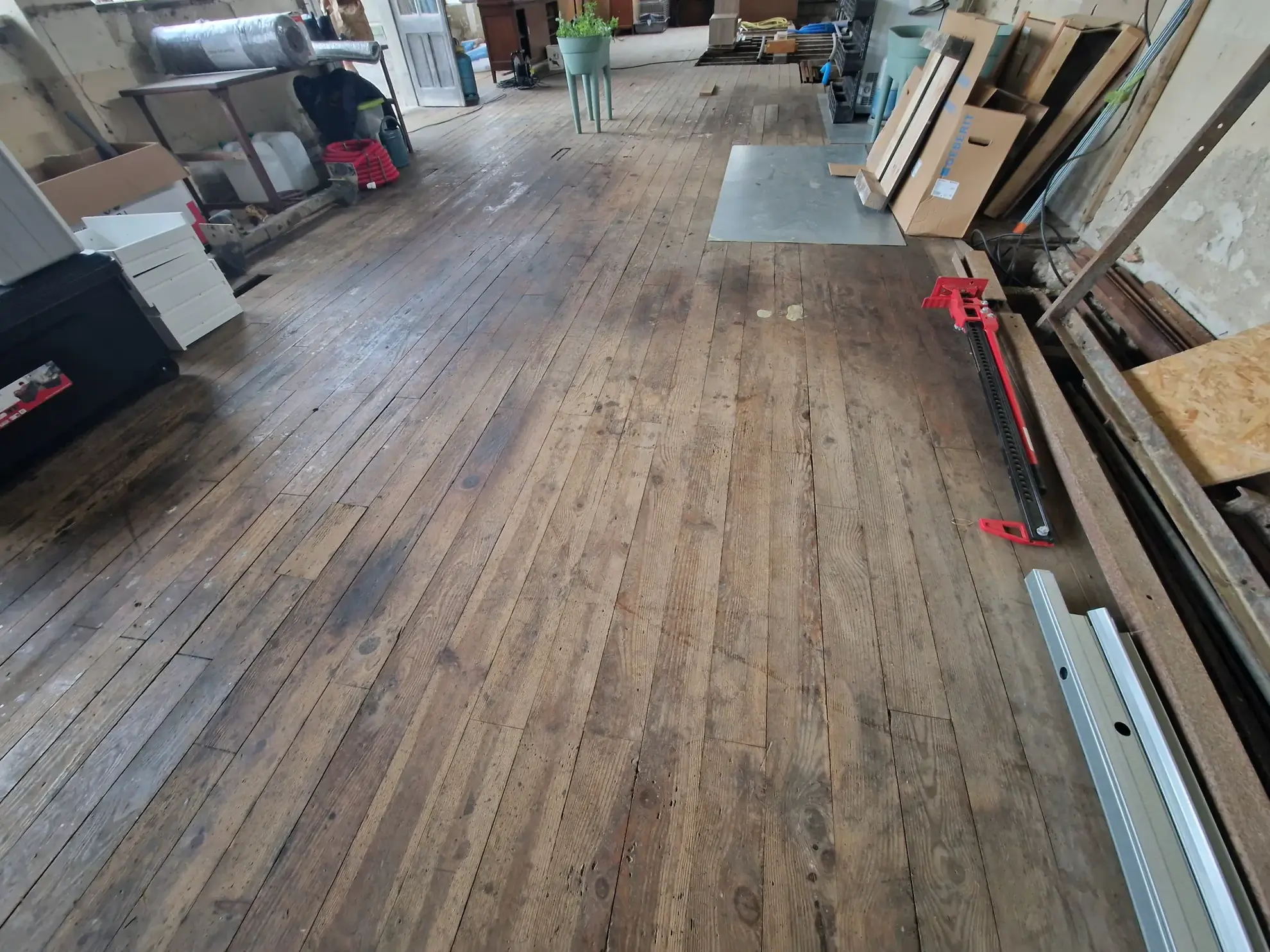 Bâtiment professionnel à Lubersac, potentiel de transformation en logement - 95 m² 