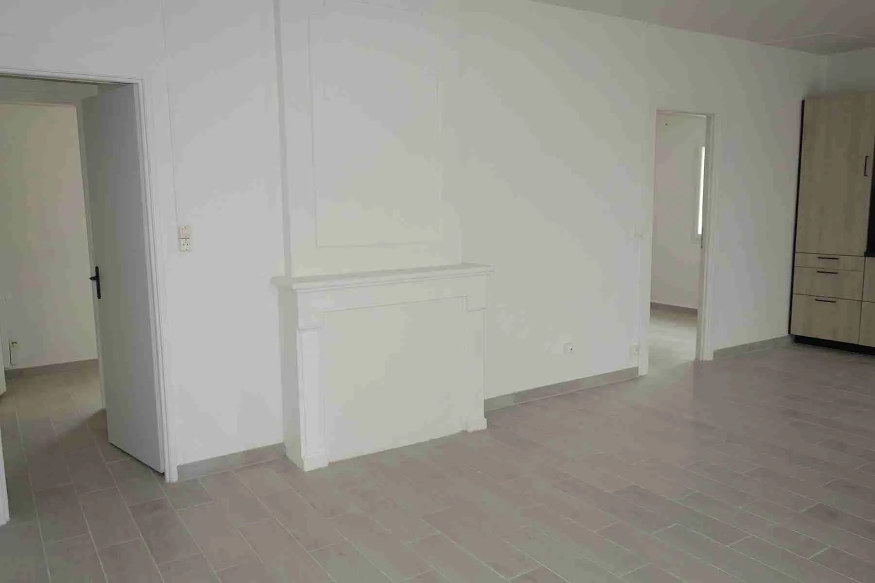 Charmante maison en pierre rénovée avec jardin à Saint Ciers sur Gironde 