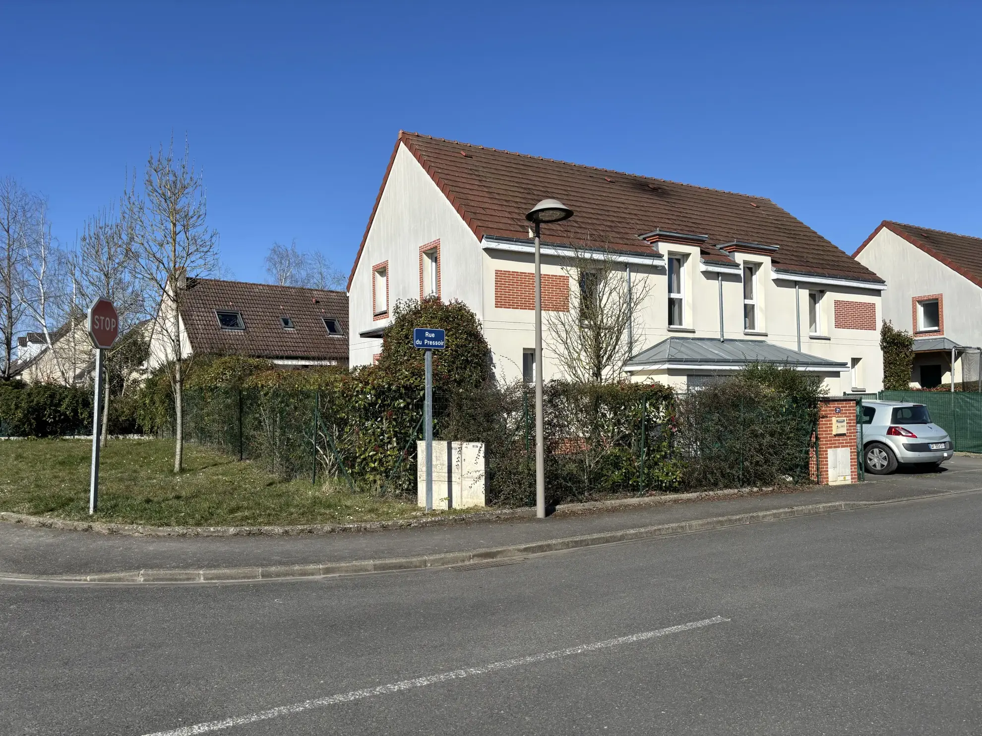 Maison BBC 2012 de 96 m² avec terrasse et garage à Saint-Denis-en-Val 