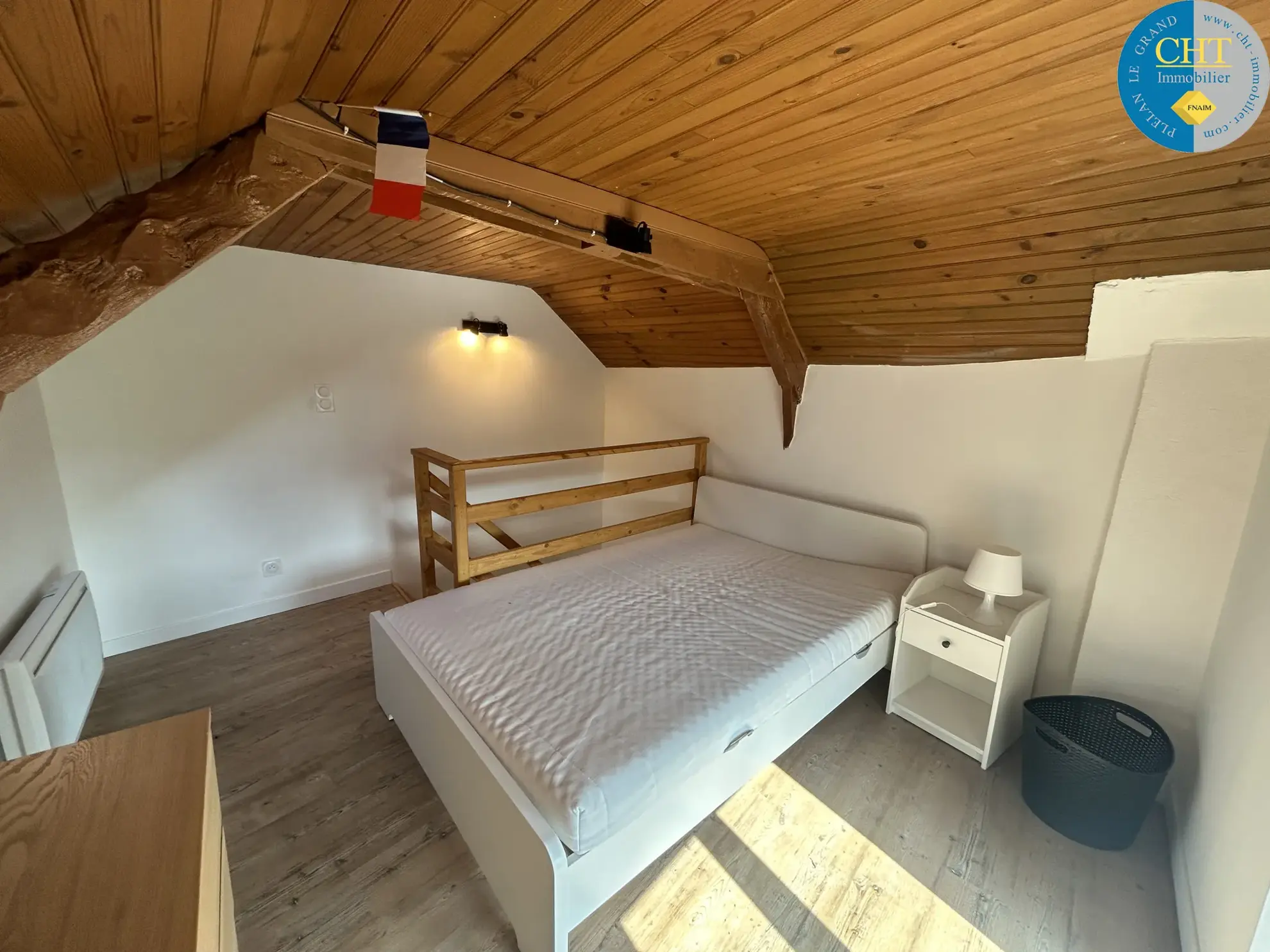 Maison en pierre rénovée à Monteneuf, 3 chambres, proche Guér, terrain arboré de 599 m² 