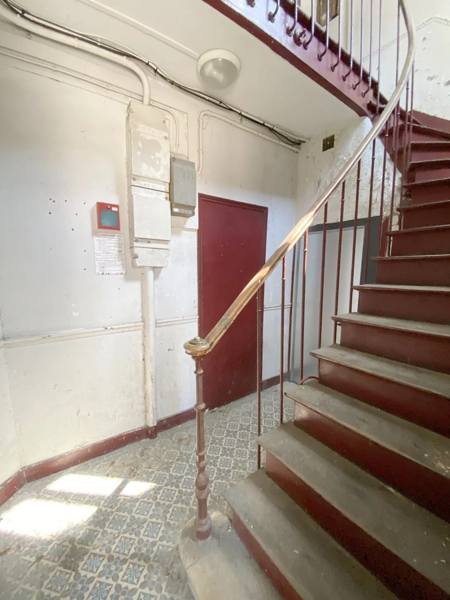 Appartement 2 pièces à vendre à Saint-Maur-des-Fosses, proche RER, rénovation à prévoir 