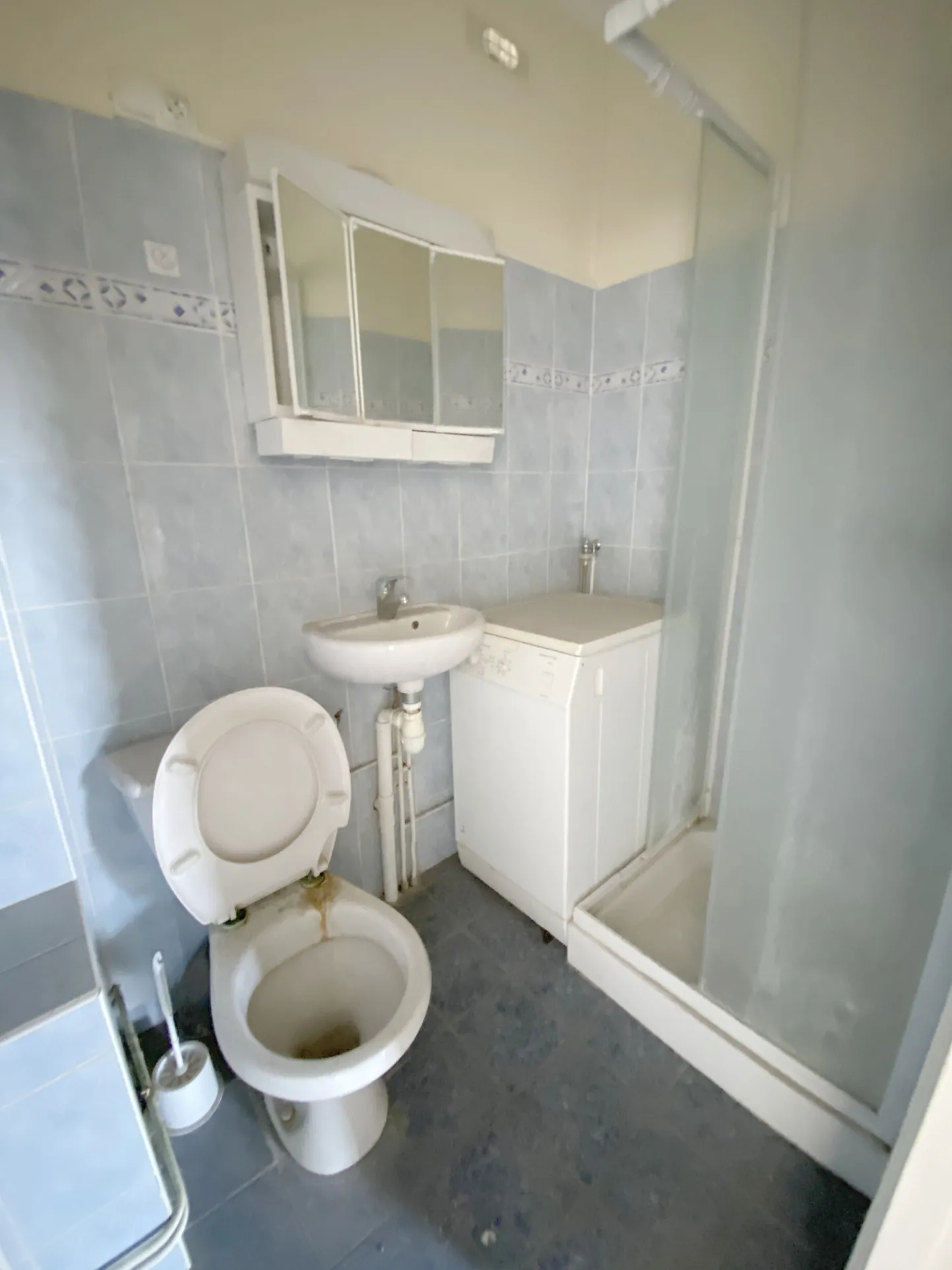 Appartement 2 pièces à vendre à Saint-Maur-des-Fosses, proche RER, rénovation à prévoir 