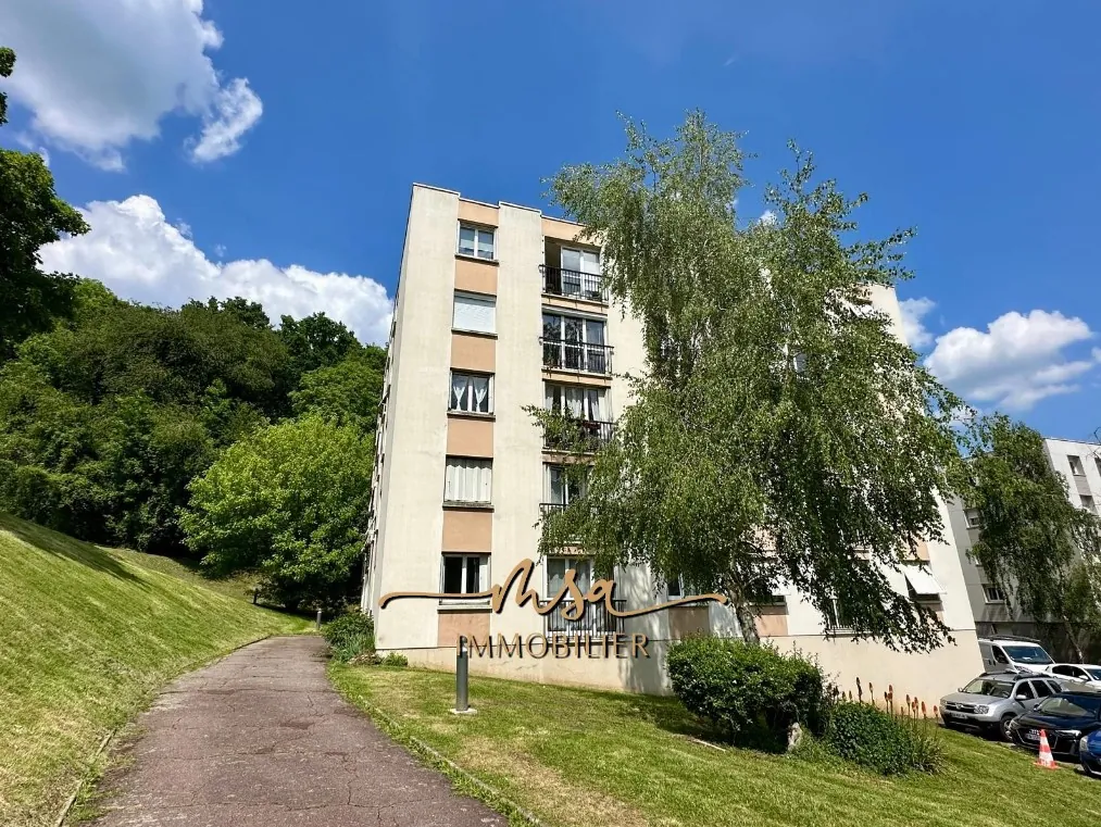 Appartement F2 de 51m² à Rouen Rive Droite avec parking et environnement calme 