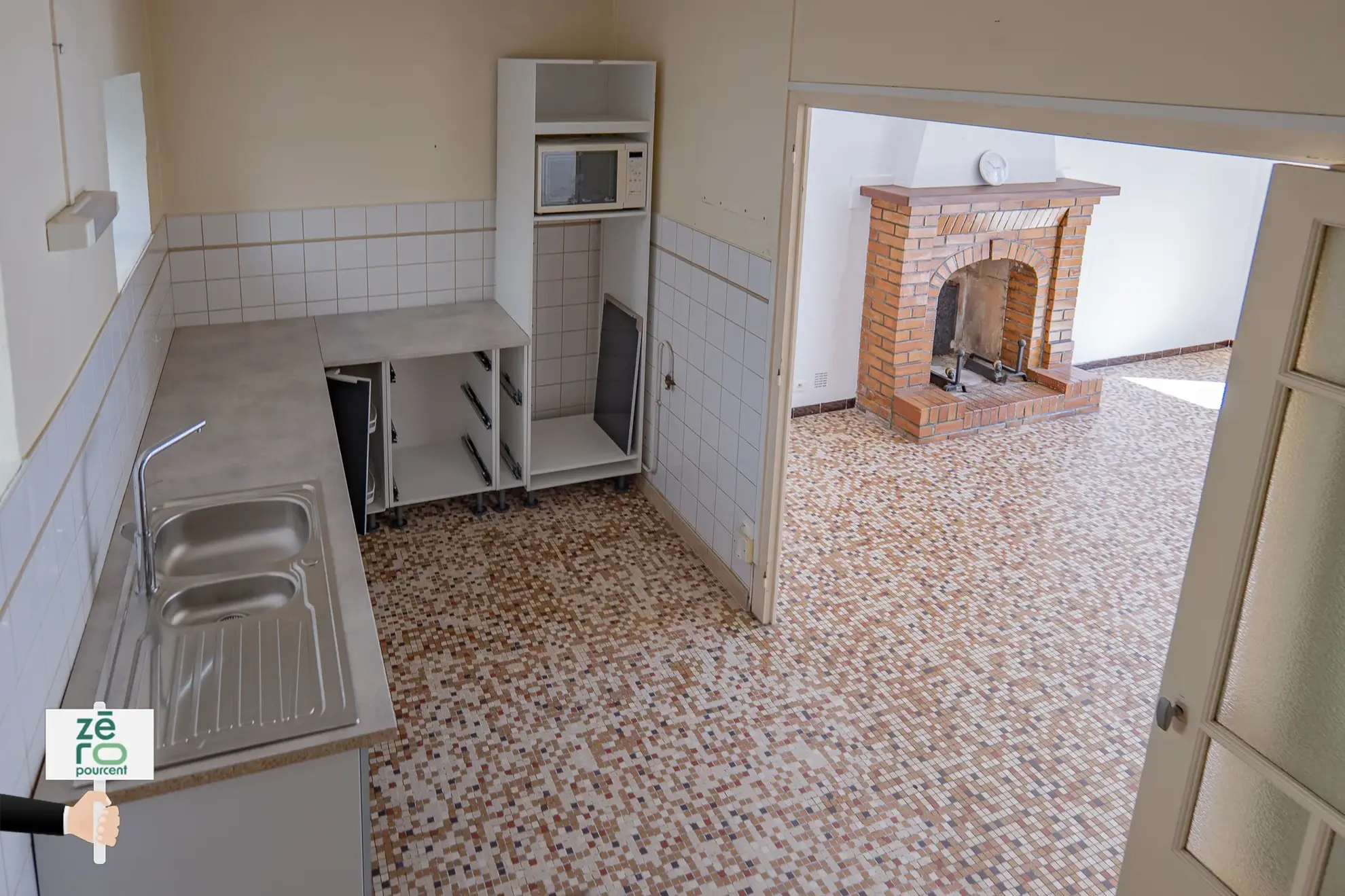 Maison de ville à vendre à Luçon - 2 chambres, parking, proche du littoral 