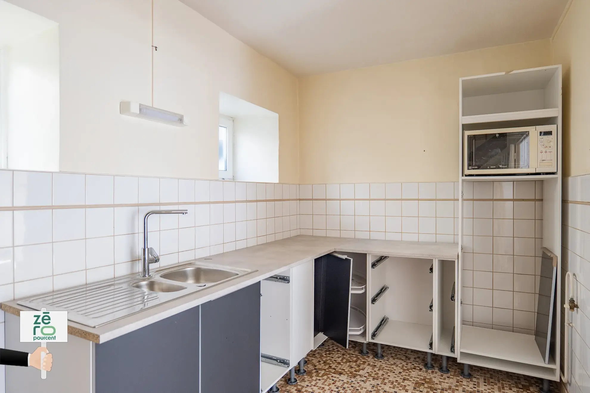 Maison de ville à vendre à Luçon - 2 chambres, parking, proche du littoral 