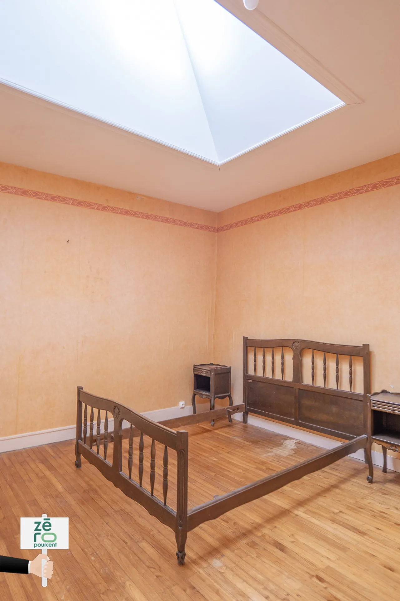 Maison de ville à vendre à Luçon - 2 chambres, parking, proche du littoral 