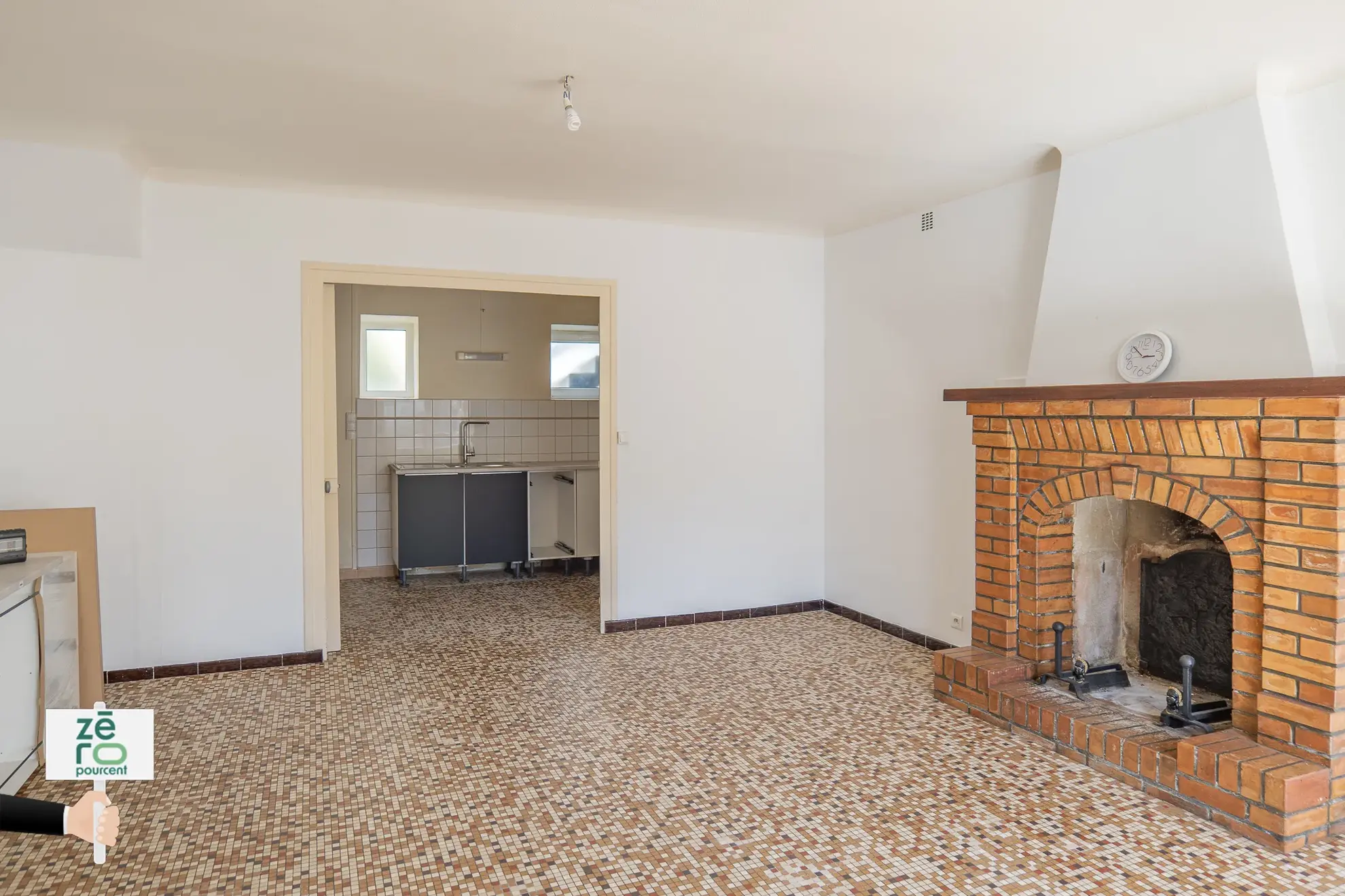 Maison de ville à vendre à Luçon - 2 chambres, parking, proche du littoral 