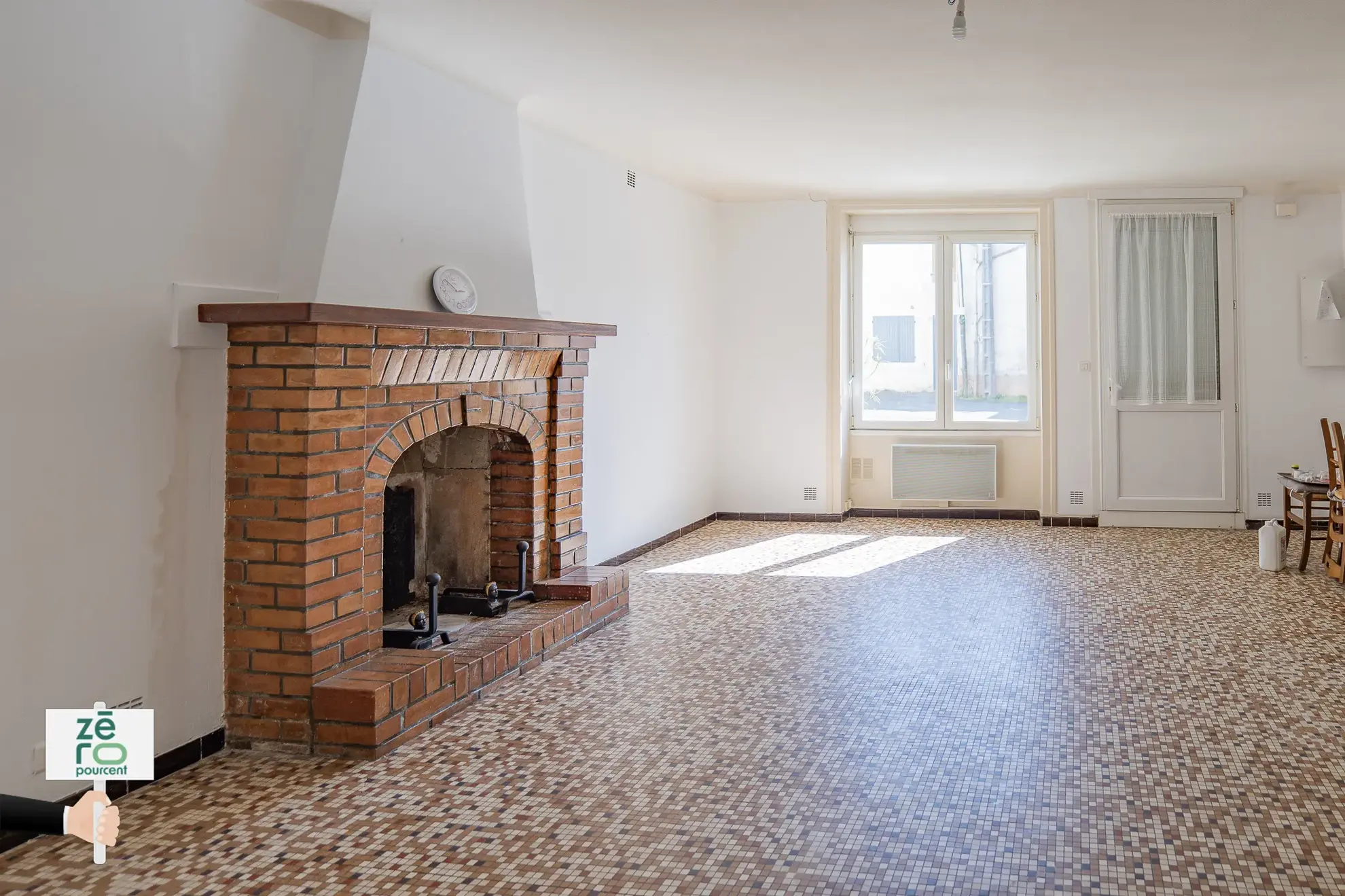 Maison de ville à vendre à Luçon - 2 chambres, parking, proche du littoral 