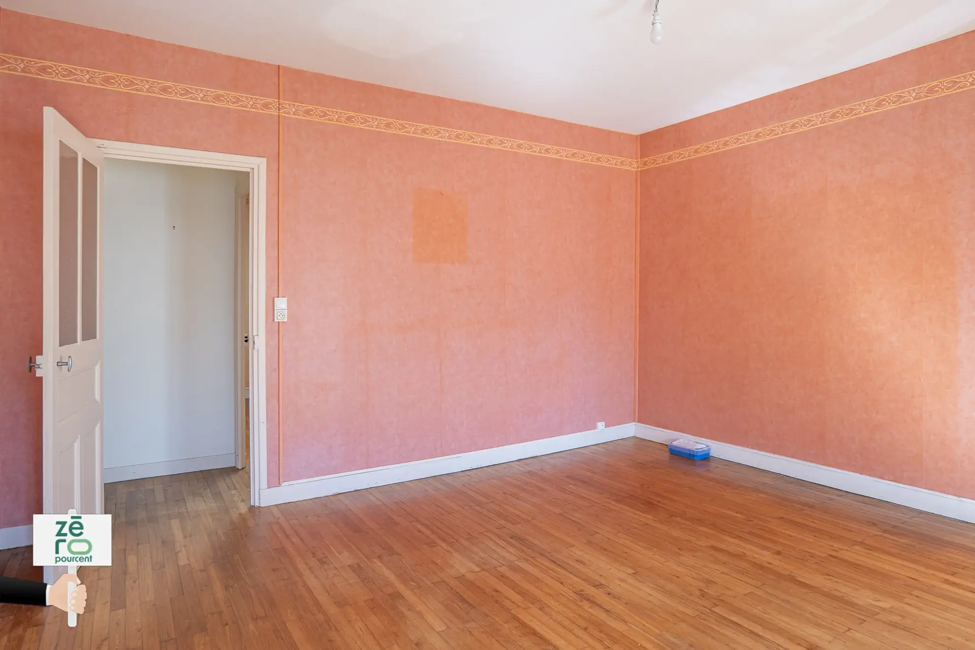 Maison de ville à vendre à Luçon - 2 chambres, parking, proche du littoral 