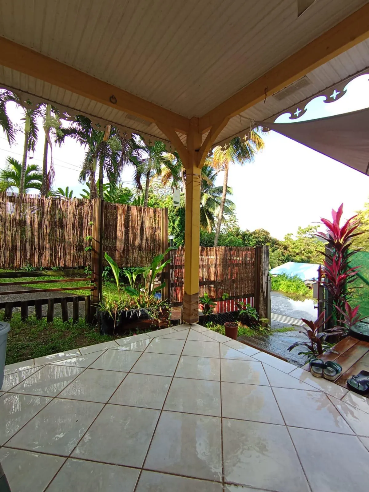 Maison F3 en bois à Ducos avec jardin, calme, disponible en 2025 