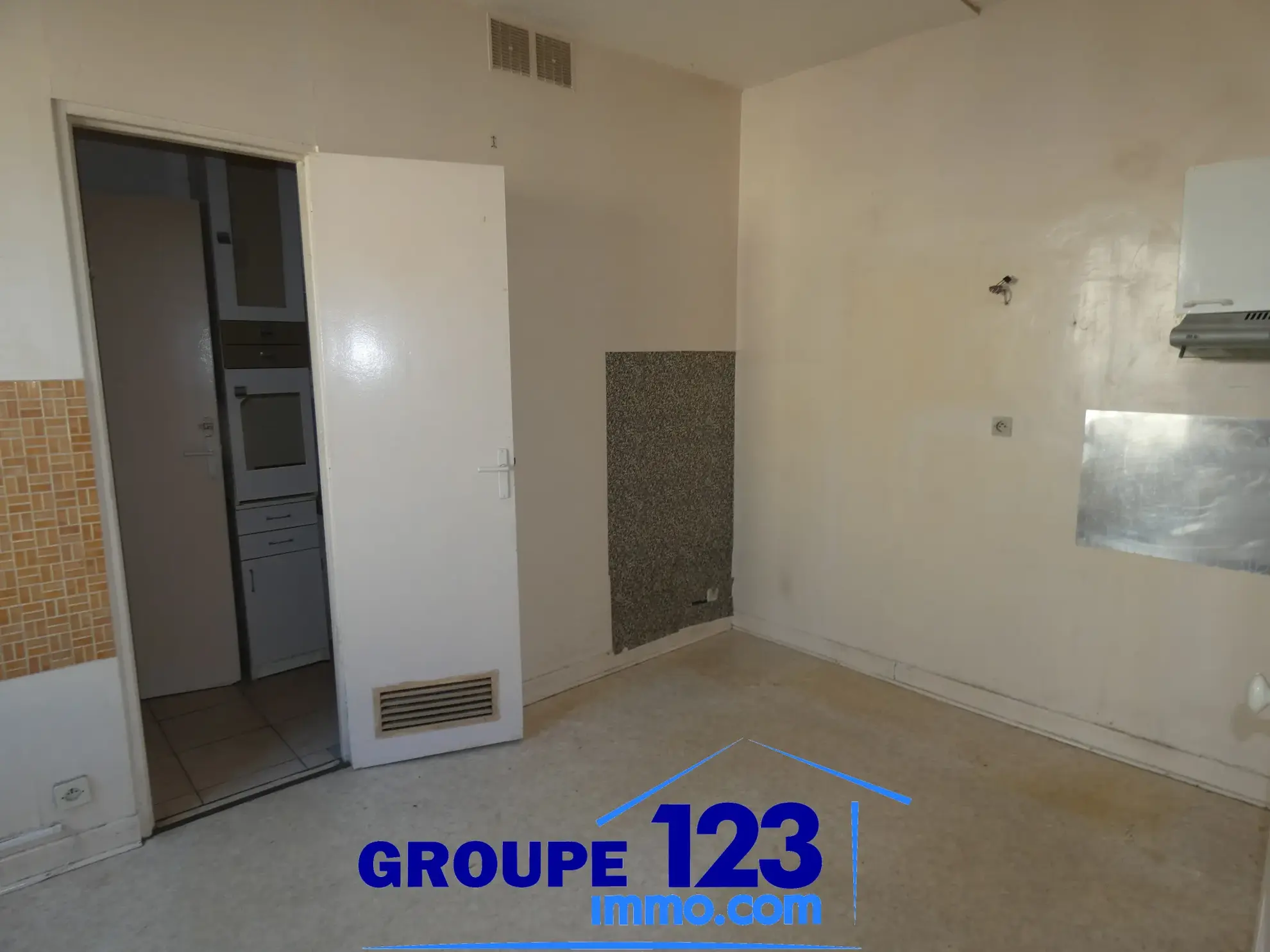 Maison à vendre à Migennes avec 3 chambres, atelier et terrain arboré 