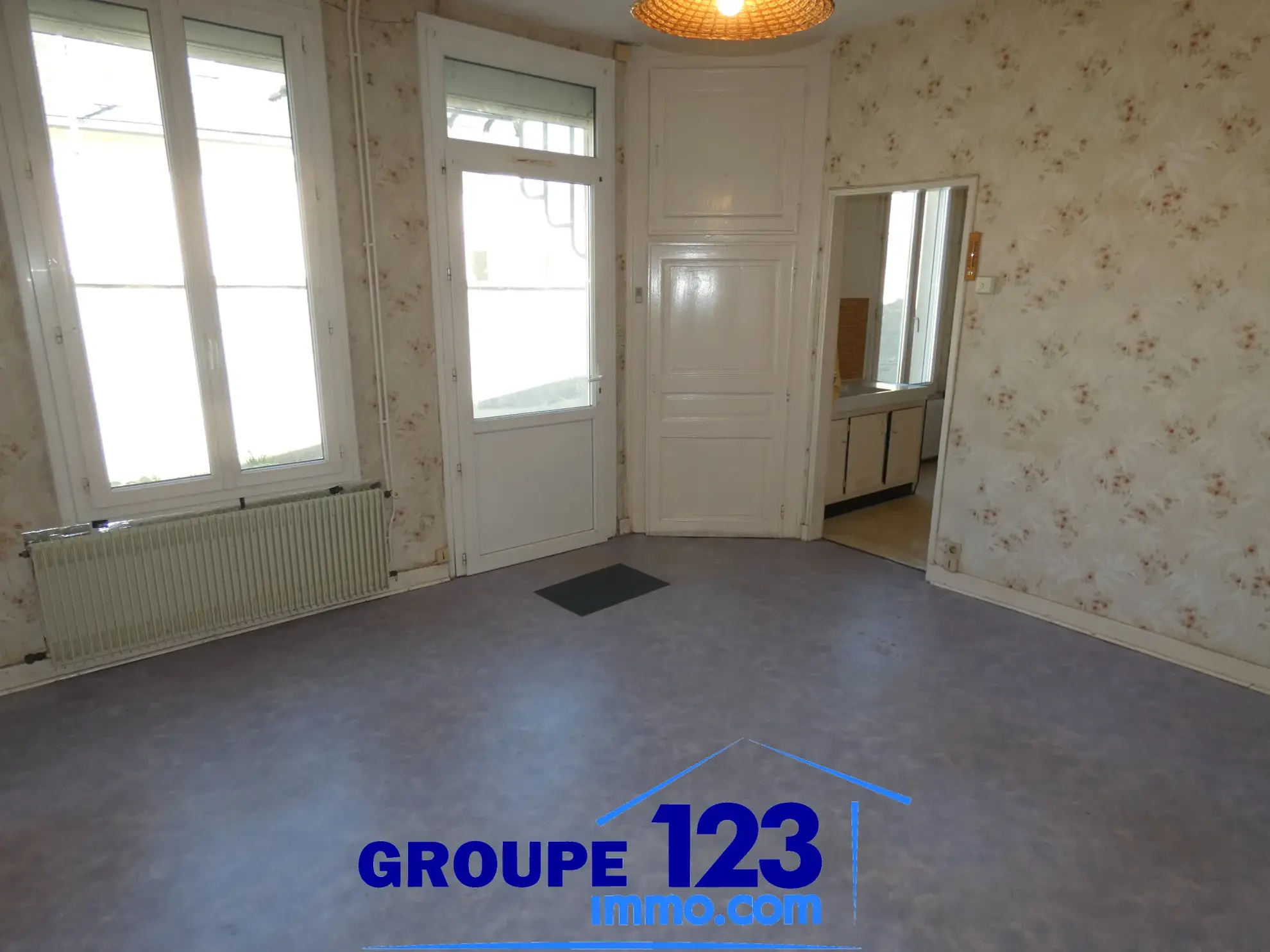 Maison à vendre à Migennes avec 3 chambres, atelier et terrain arboré 