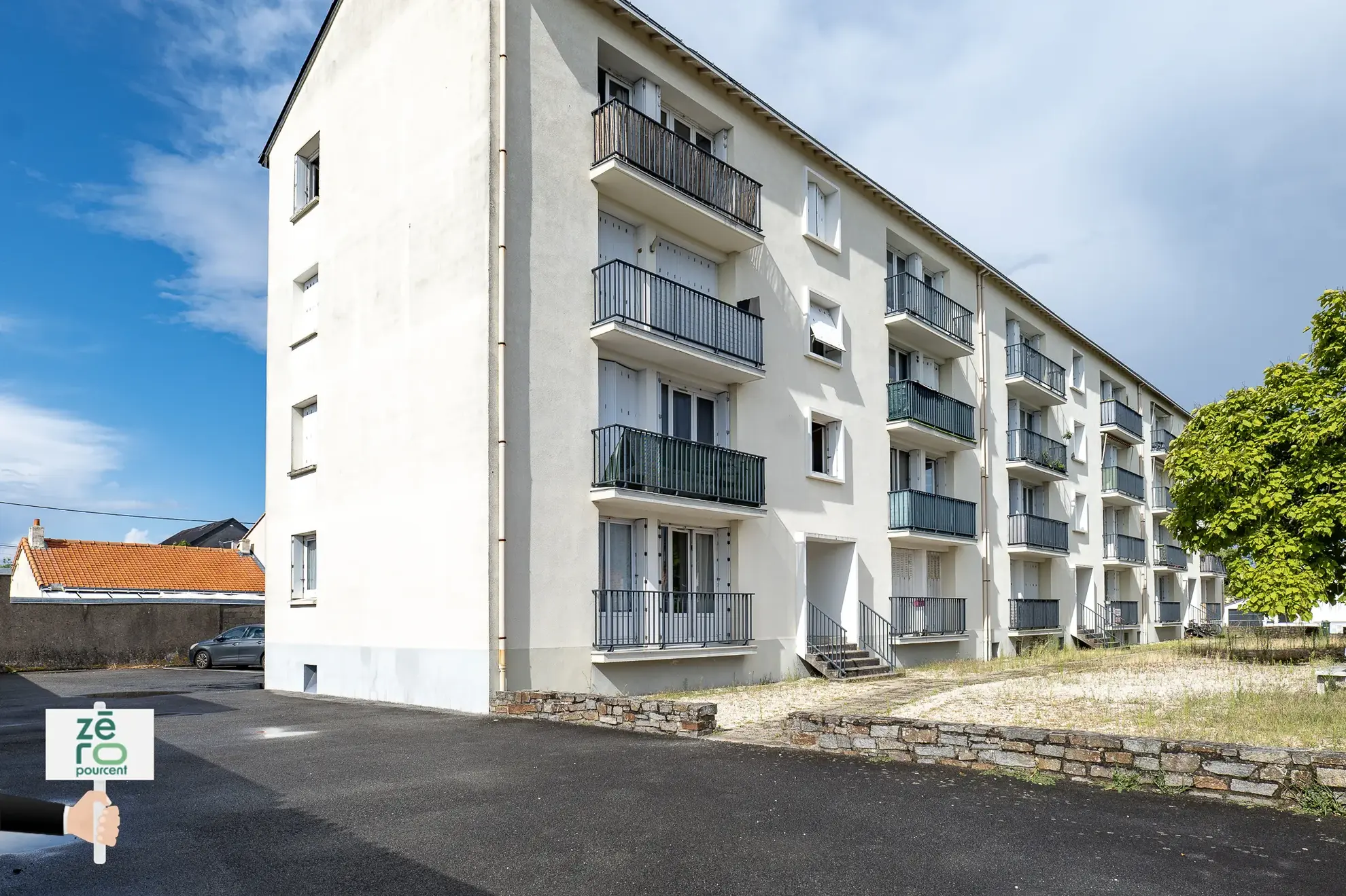 Appartement T3 au rez-de-chaussée avec parking et cave à Saint Sébastien 