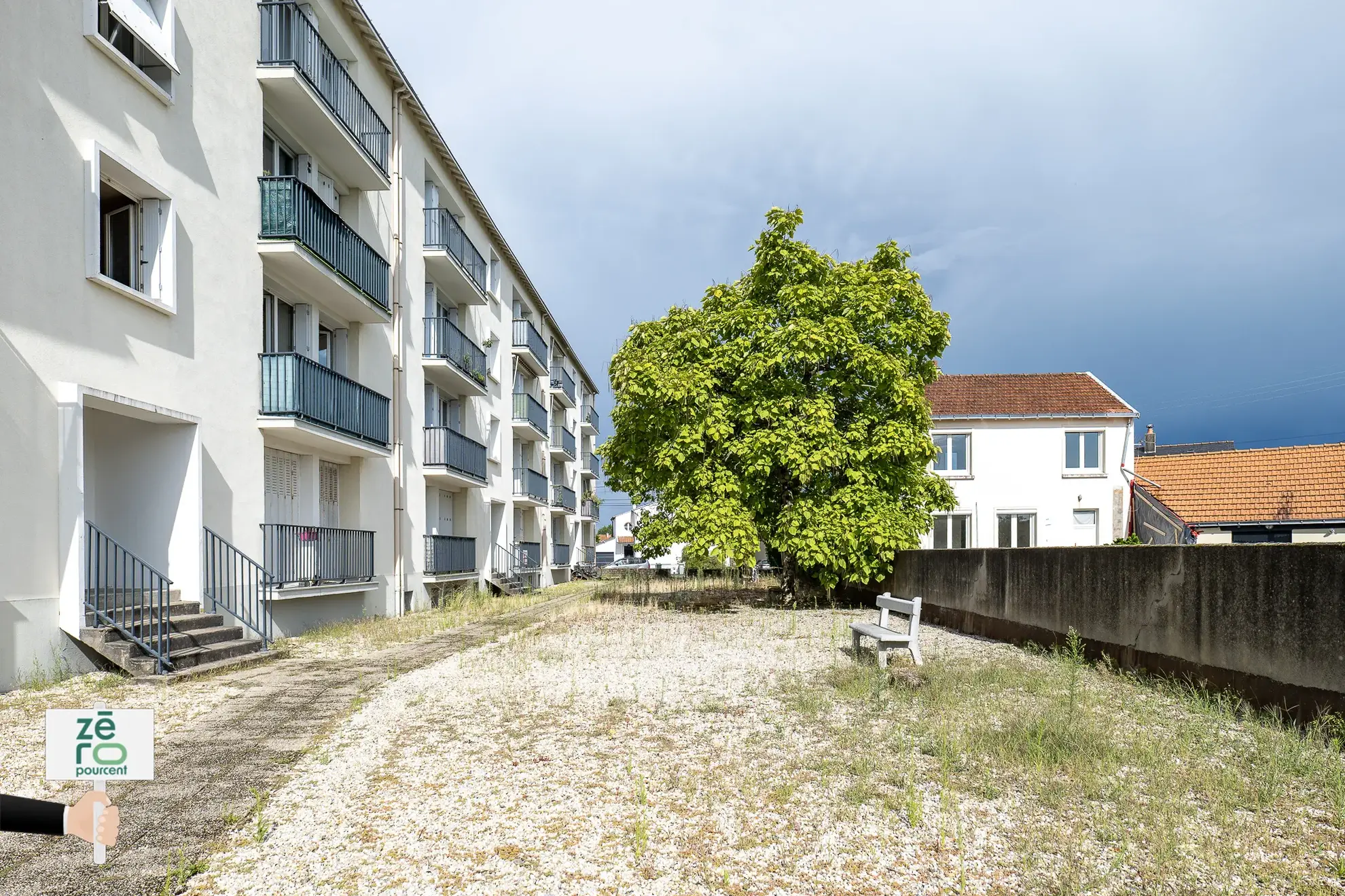 Appartement T3 au rez-de-chaussée avec parking et cave à Saint Sébastien 