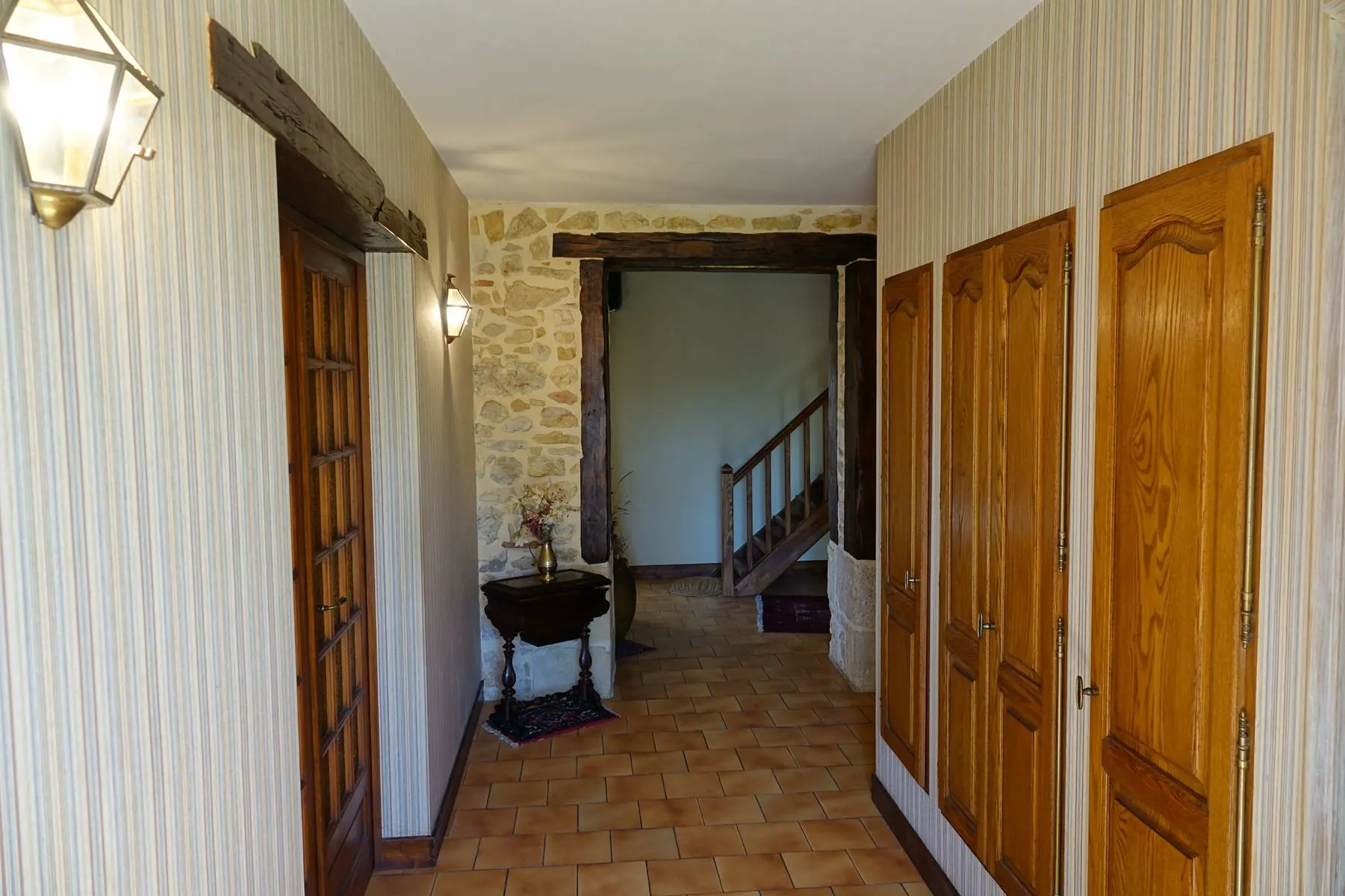 Belle maison de maître avec grange sur 5 hectares en Quercy à Soturac 