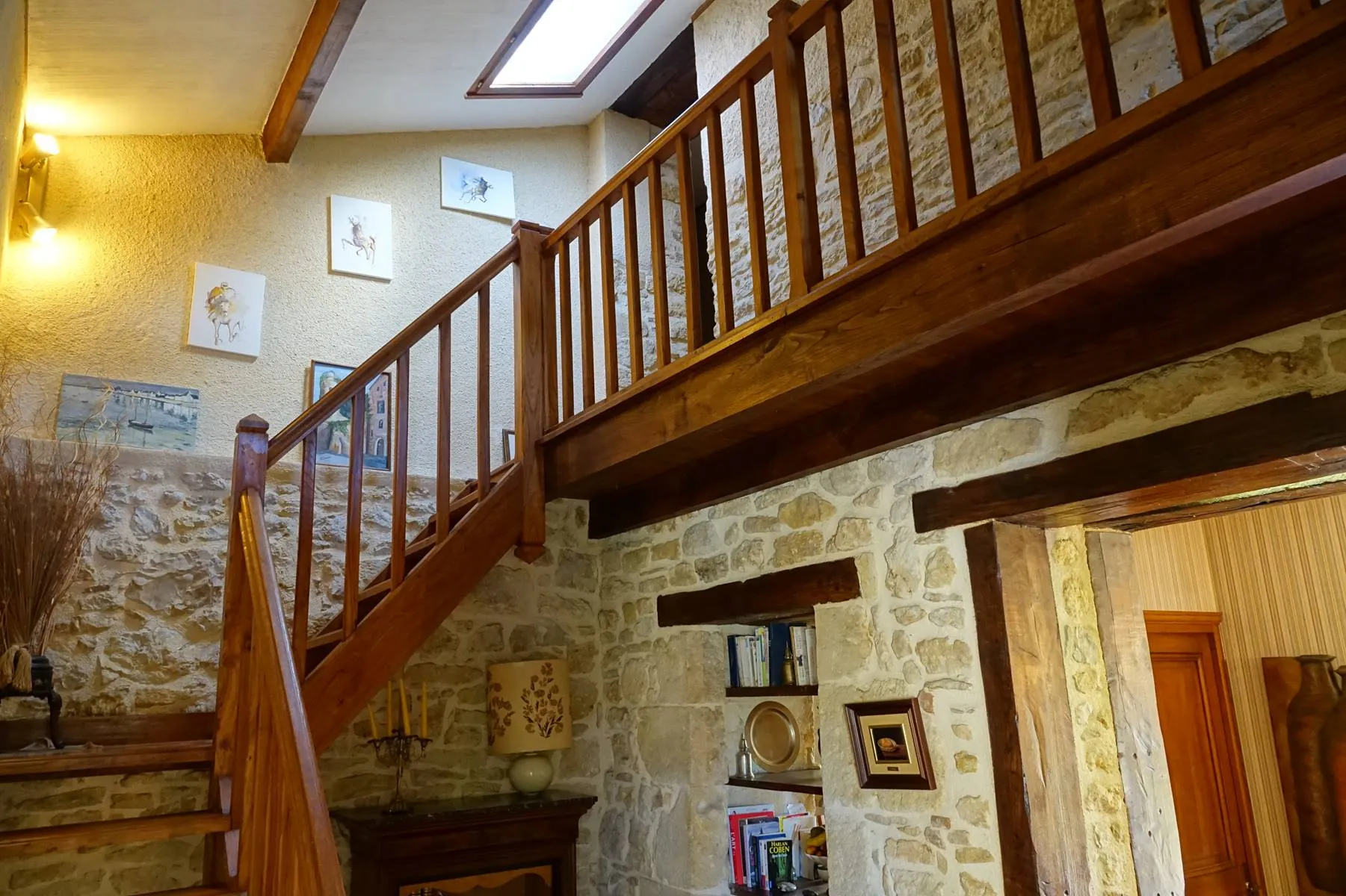 Belle maison de maître avec grange sur 5 hectares en Quercy à Soturac 