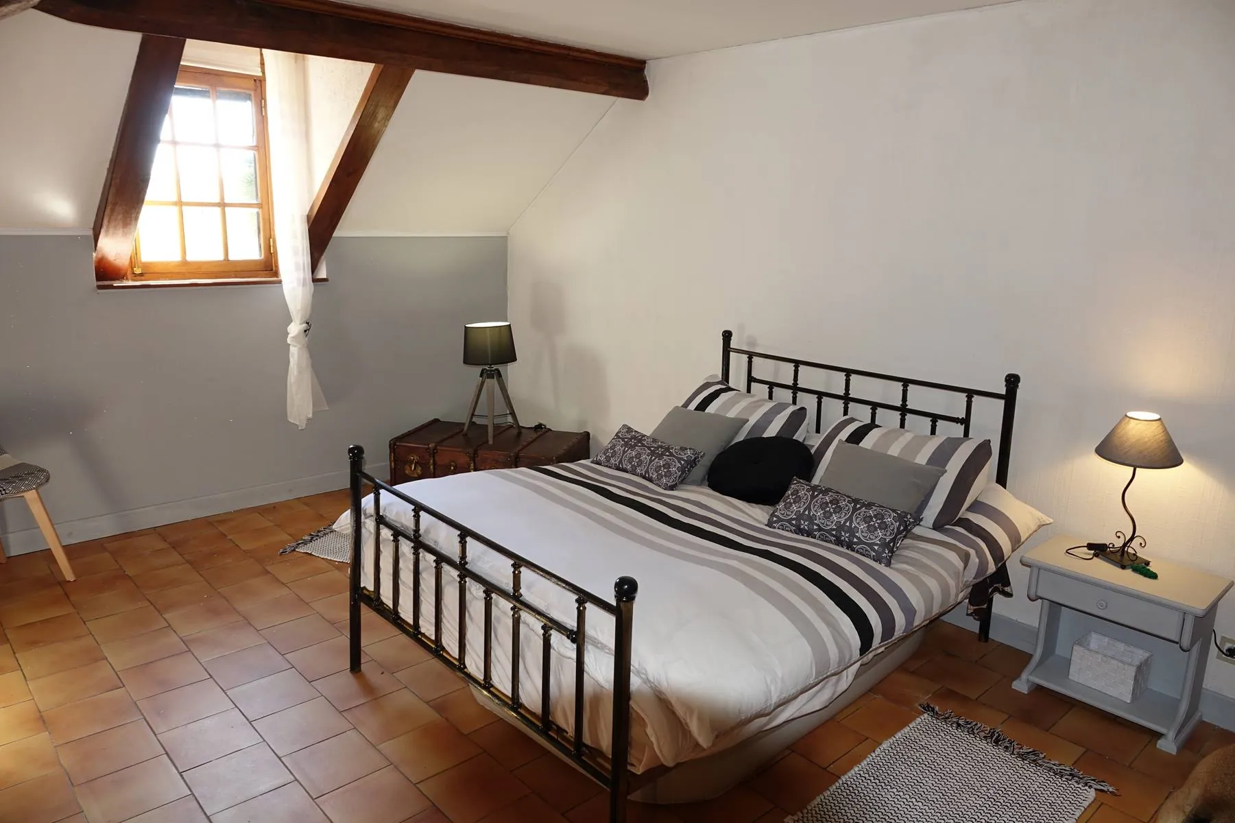 Belle maison de maître avec grange sur 5 hectares en Quercy à Soturac 