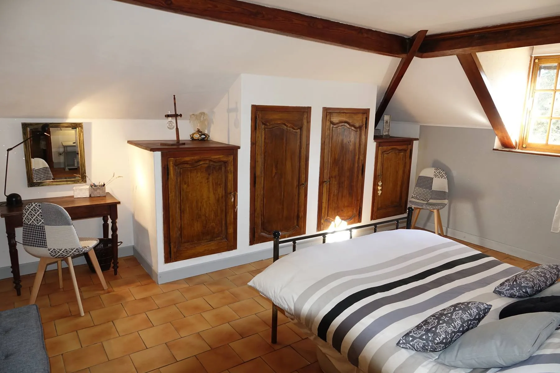 Belle maison de maître avec grange sur 5 hectares en Quercy à Soturac 