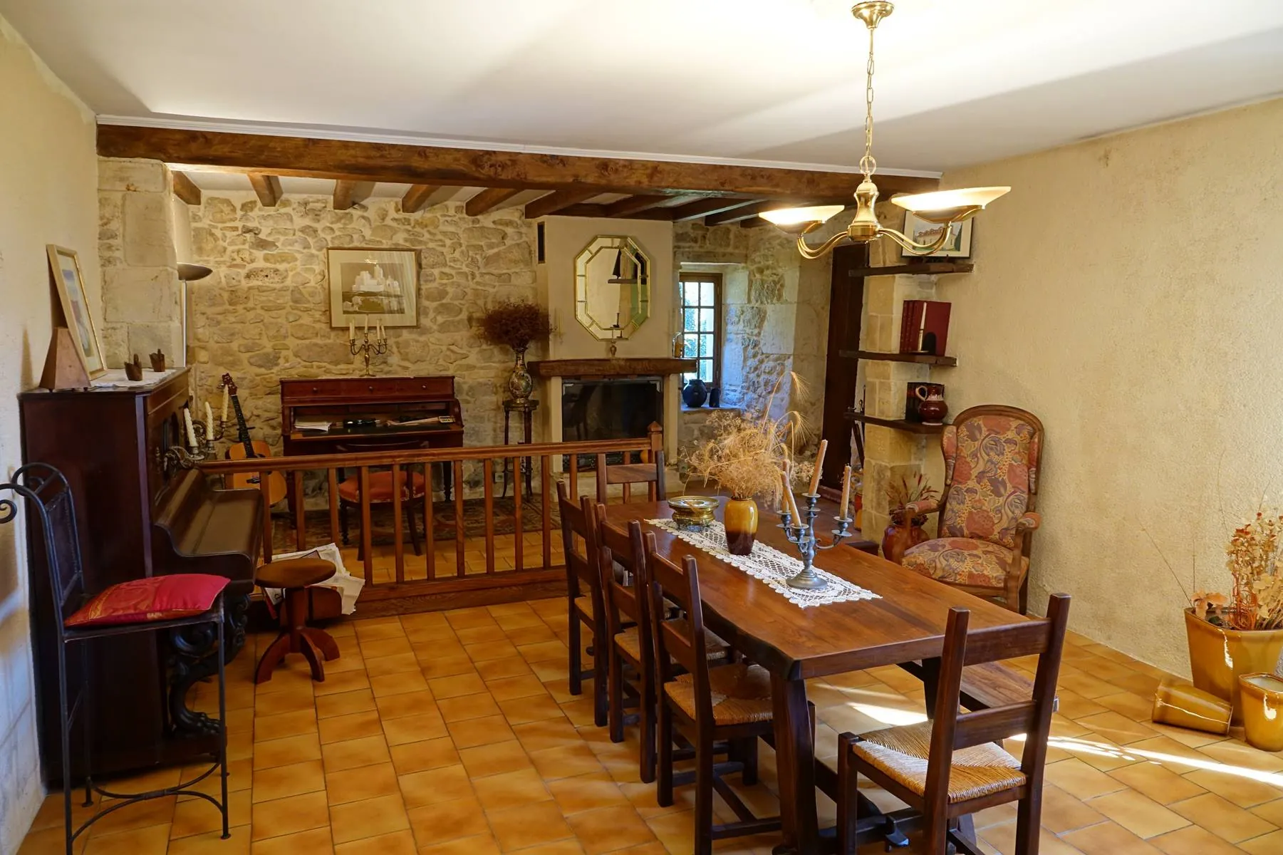Belle maison de maître avec grange sur 5 hectares en Quercy à Soturac 