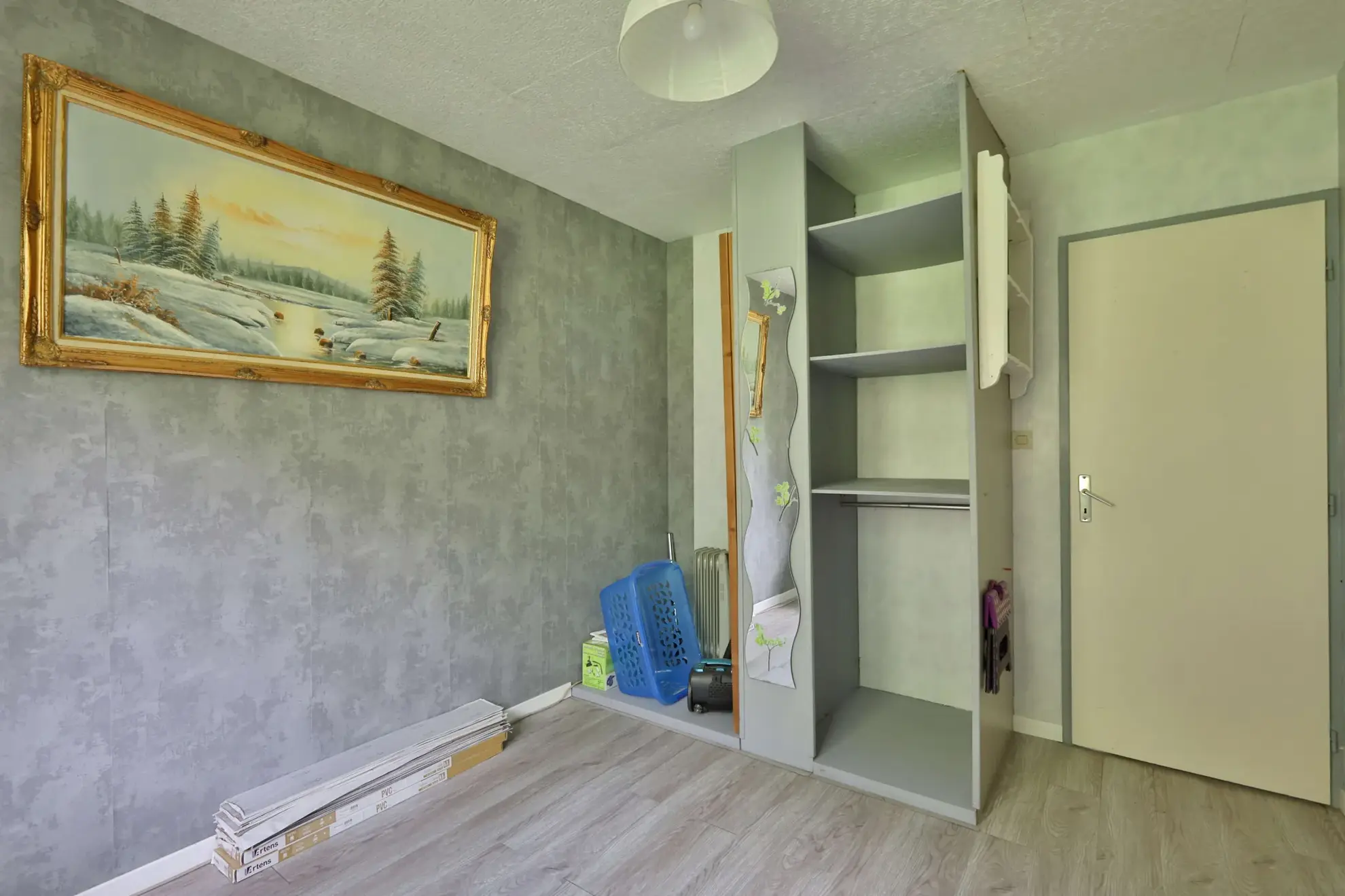 Maison à rénover de 106 m² avec dépendances à Septème - Opportunité immobilière 