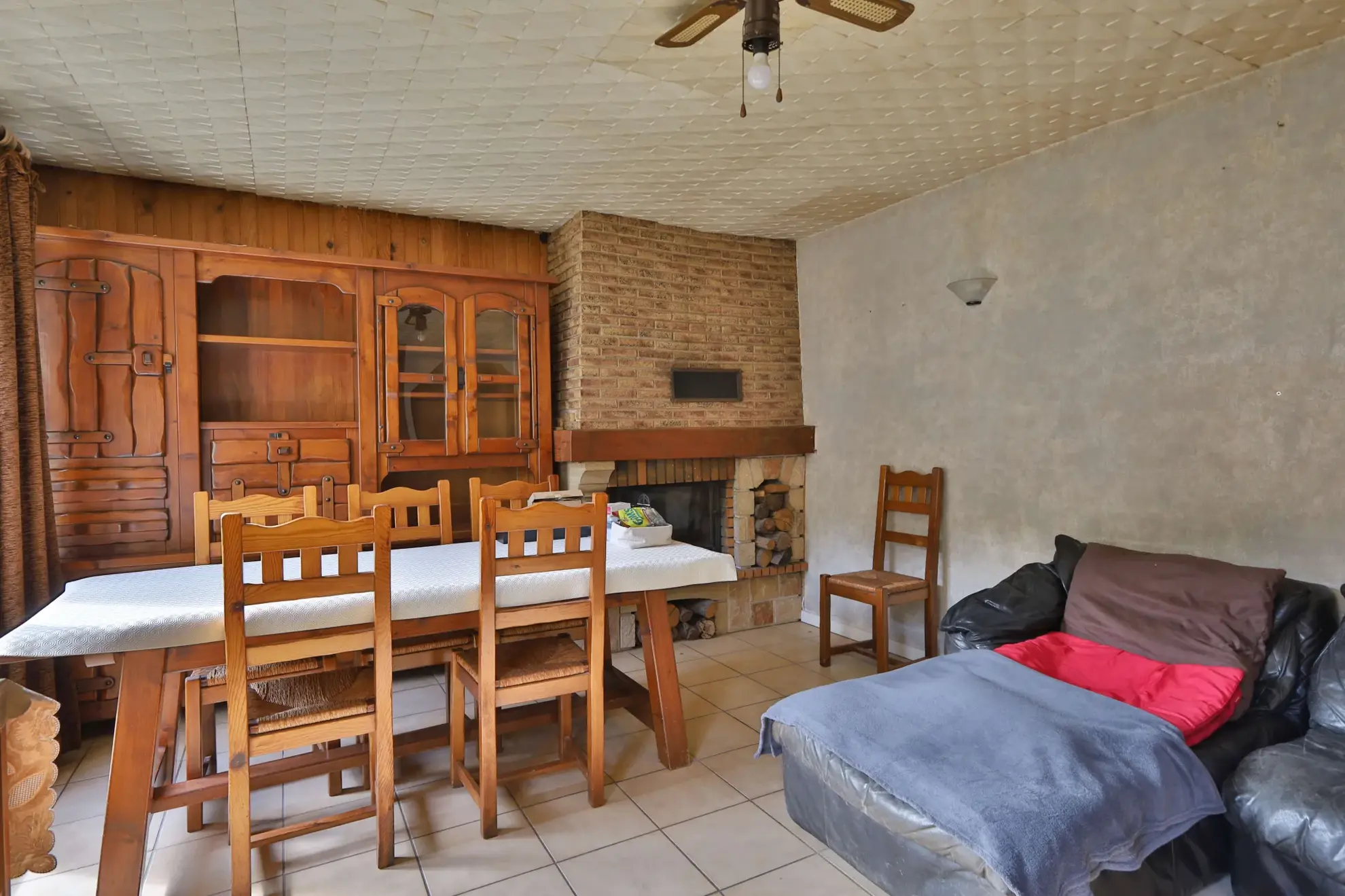 Maison à rénover de 106 m² avec dépendances à Septème - Opportunité immobilière 