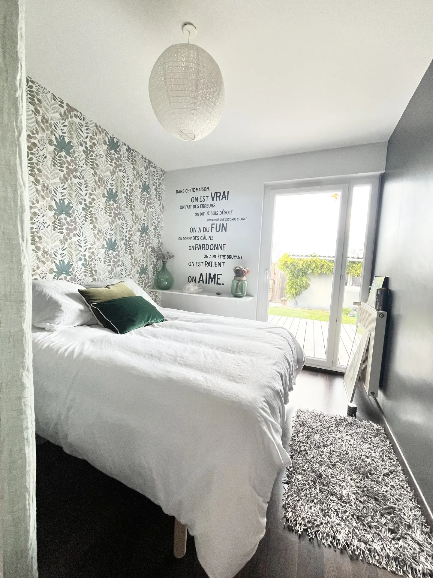 Maison rénovée de plain-pied avec 3 chambres, garage et jardin à Cholet 