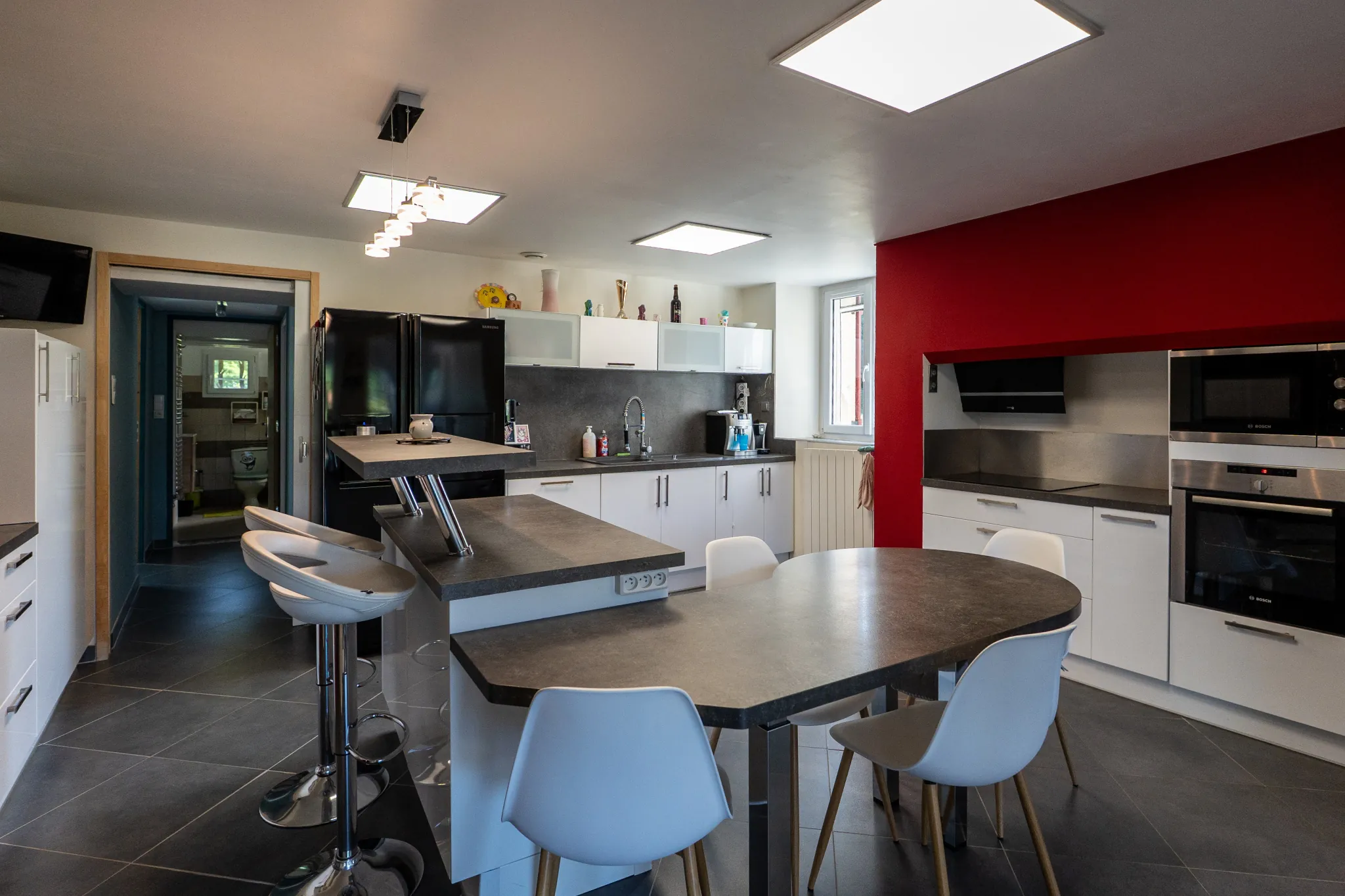 Ferme en pierre rénovée aux portes de Périgueux avec 1,3 ha de terrain 