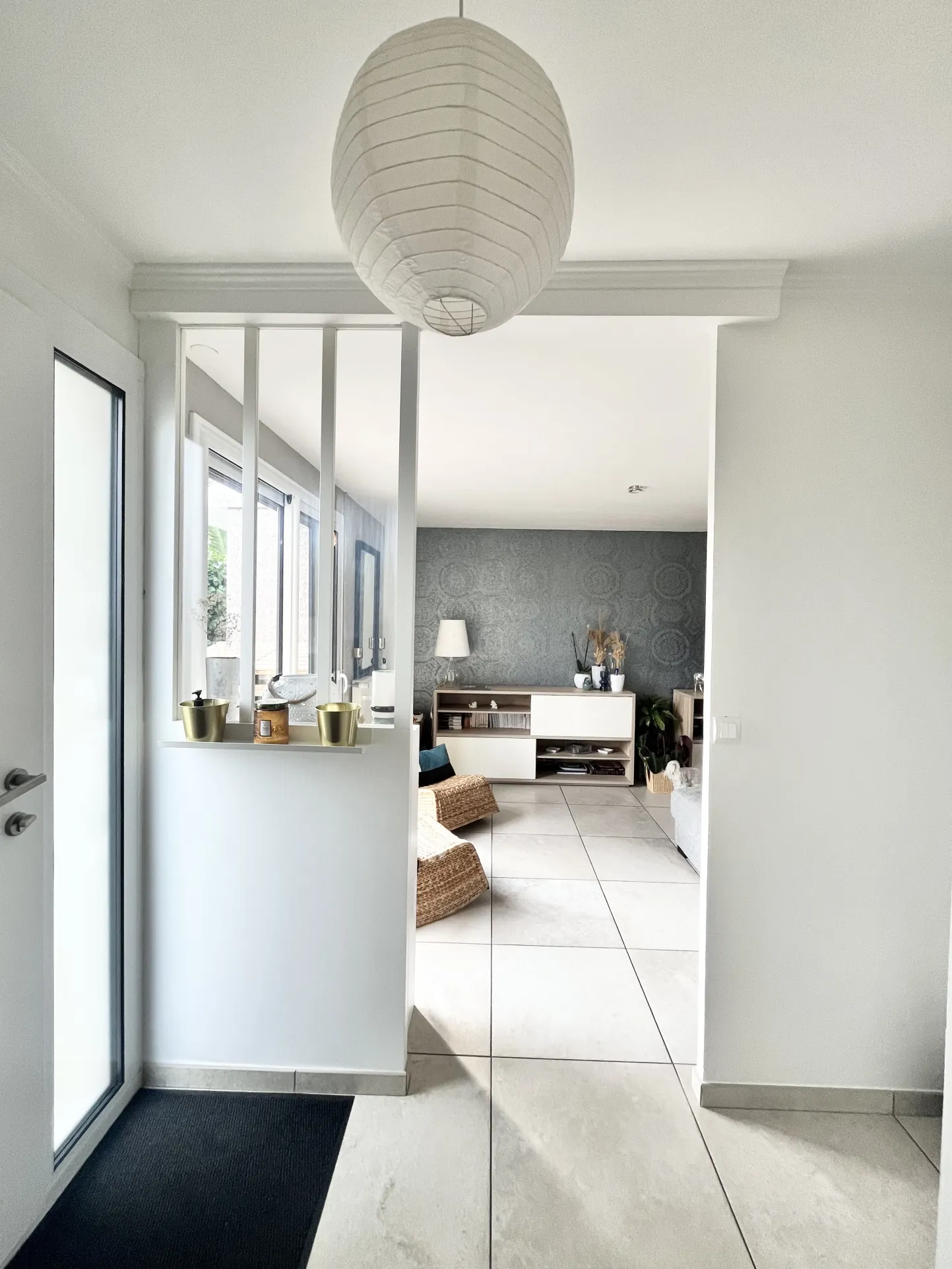 Maison rénovée de plain-pied avec 3 chambres, garage et jardin à Cholet 