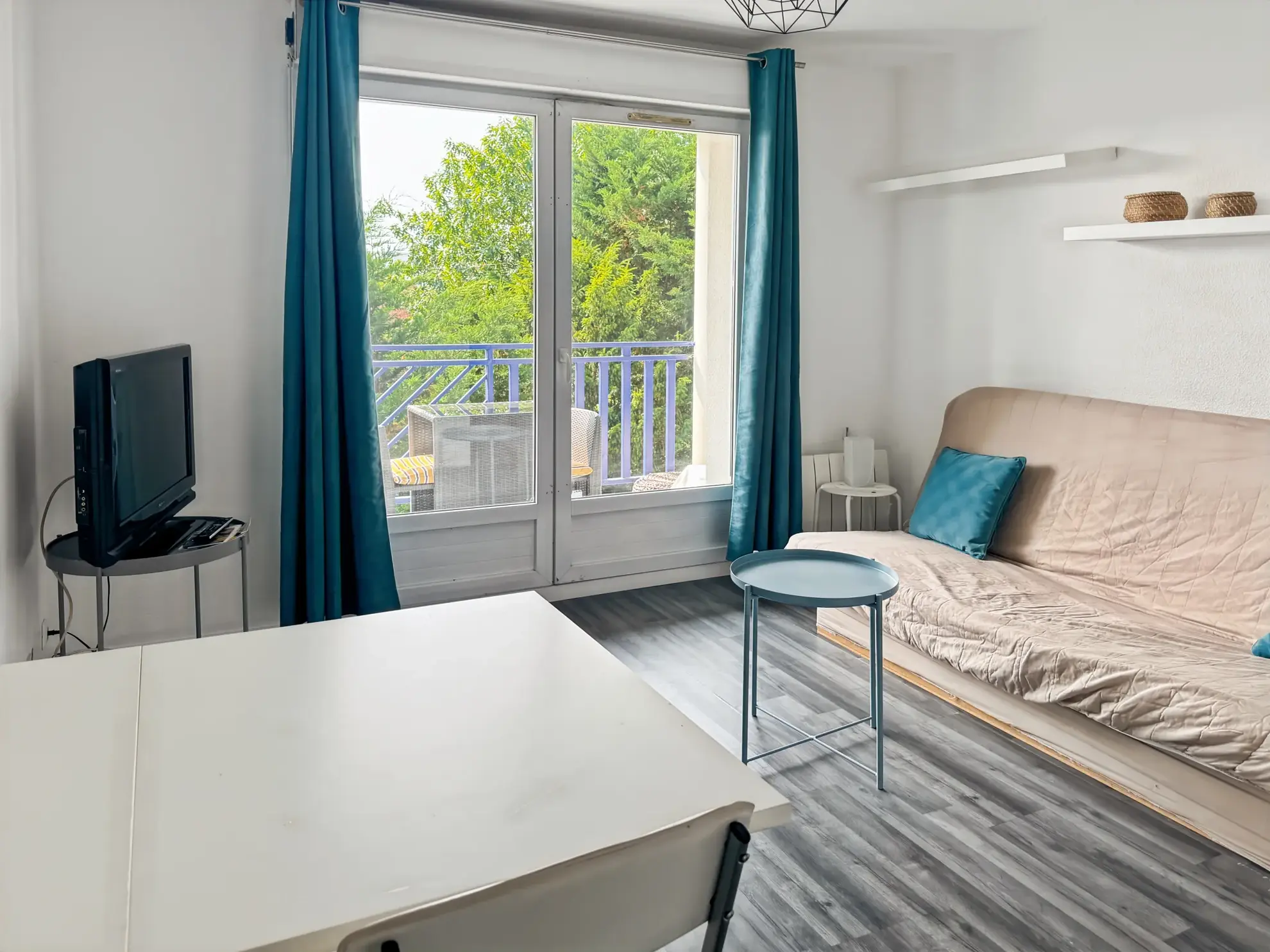 Appartement T1 à Gujan-Mestras avec terrasse et vue bassin d'Arcachon 