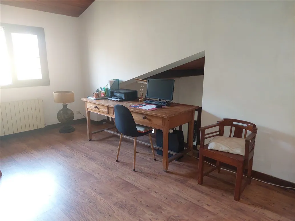 Maison traditionnelle de 135 m² avec piscine et jardin à Langon 