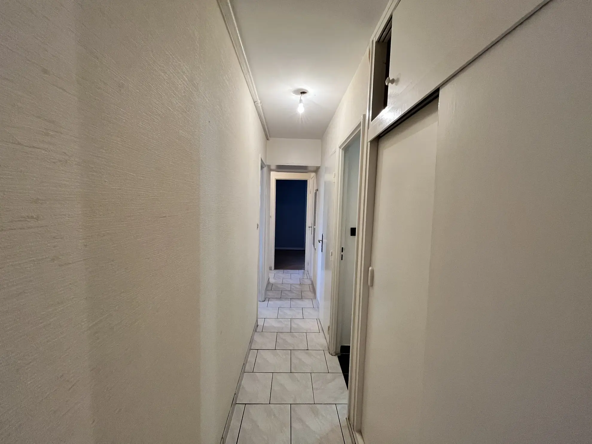 Appartements F3 rénové à Vandoeuvre-lès-Nancy dans résidence calme avec parking 