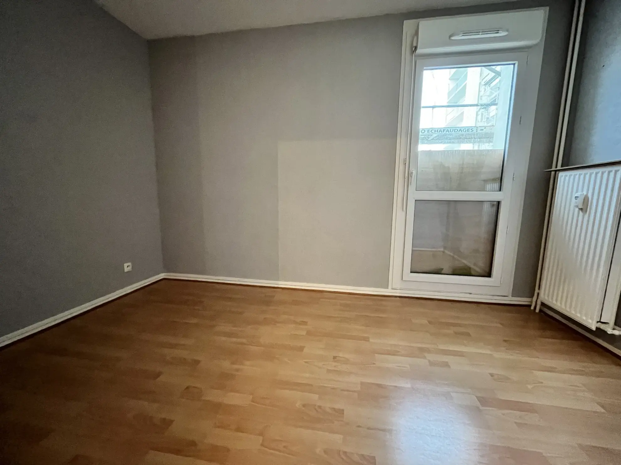 Appartements F3 rénové à Vandoeuvre-lès-Nancy dans résidence calme avec parking 
