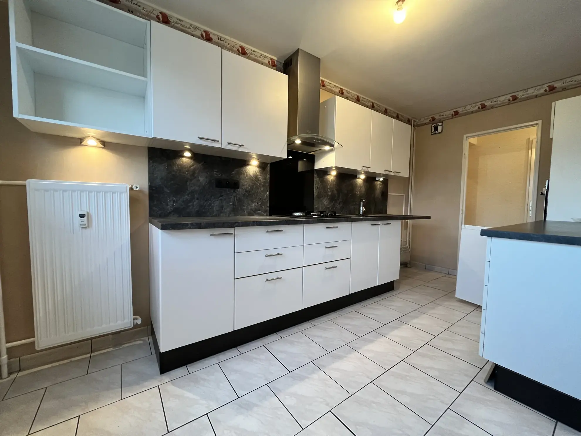 Appartements F3 rénové à Vandoeuvre-lès-Nancy dans résidence calme avec parking 