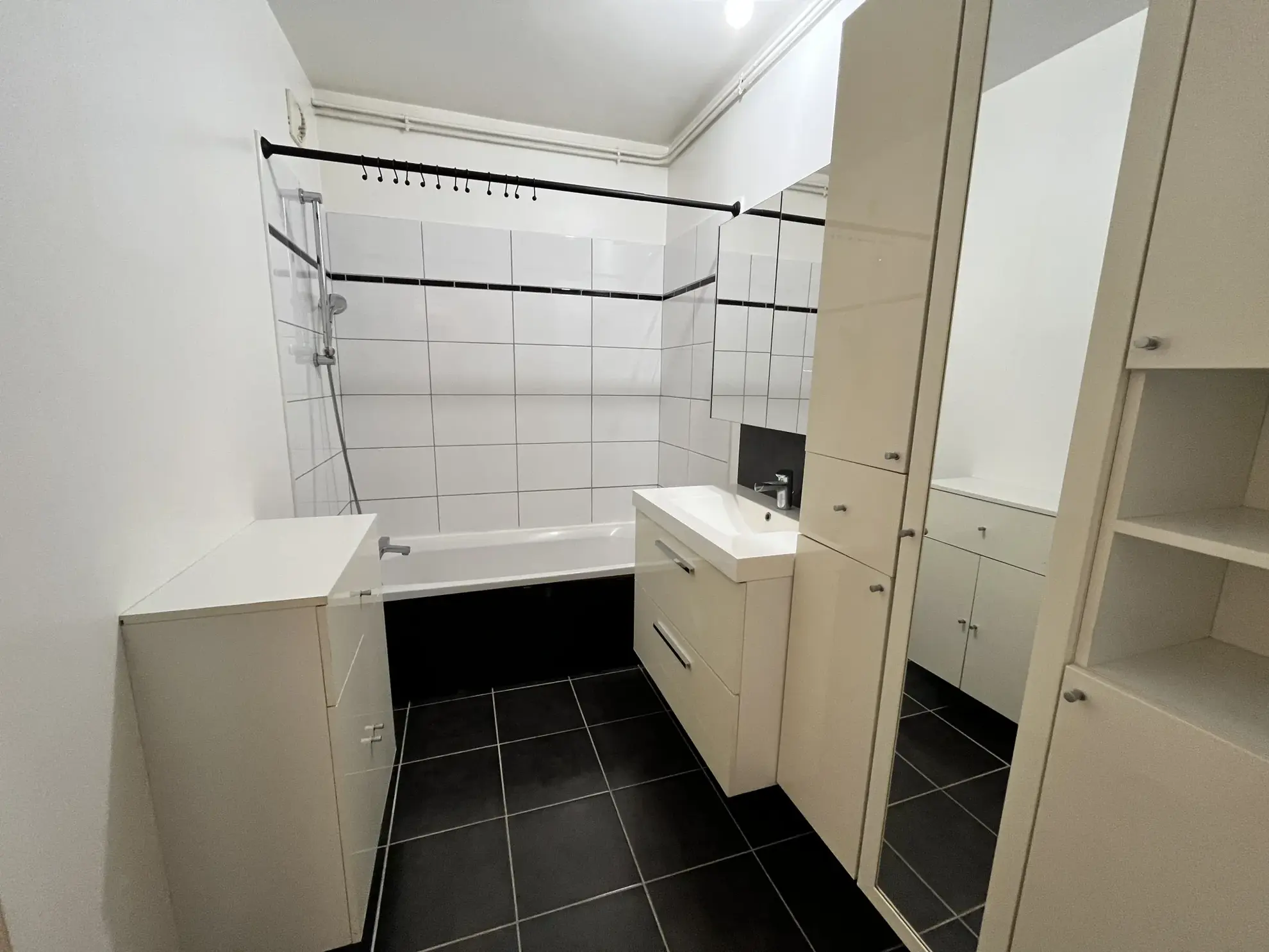 Appartements F3 rénové à Vandoeuvre-lès-Nancy dans résidence calme avec parking 