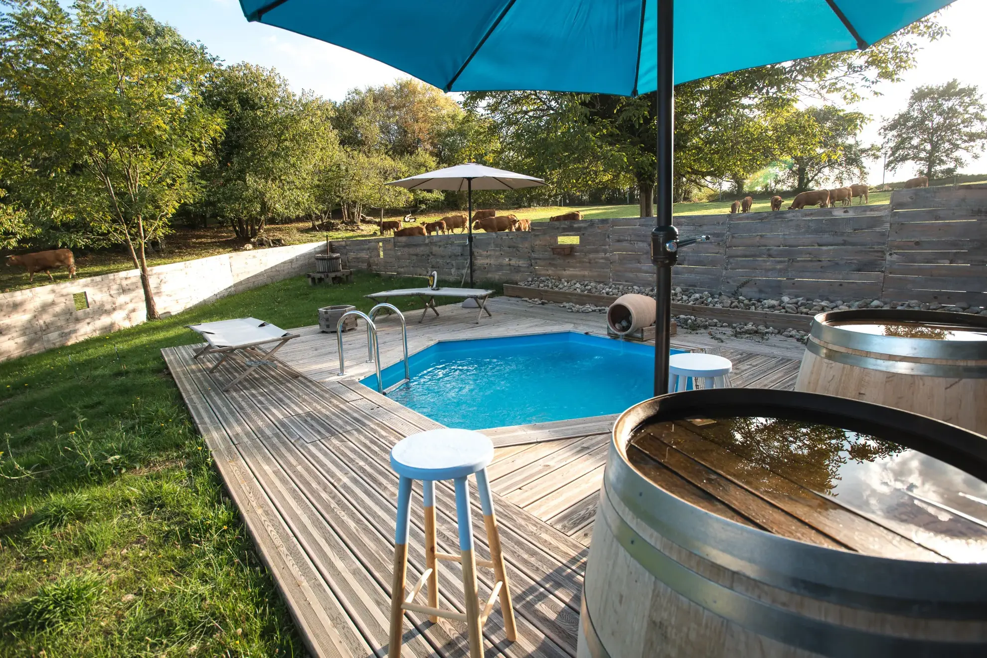 Maison atypique avec piscine et potentiel d'agrandissement en Dordogne proche Saint Astier 