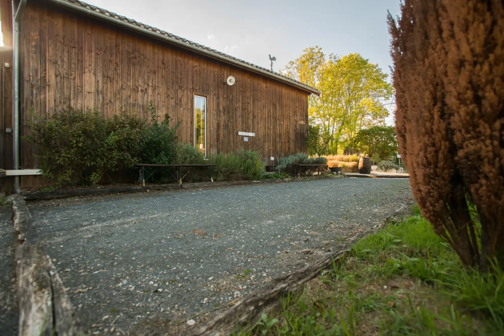 Maison atypique avec piscine et potentiel d'agrandissement en Dordogne proche Saint Astier 