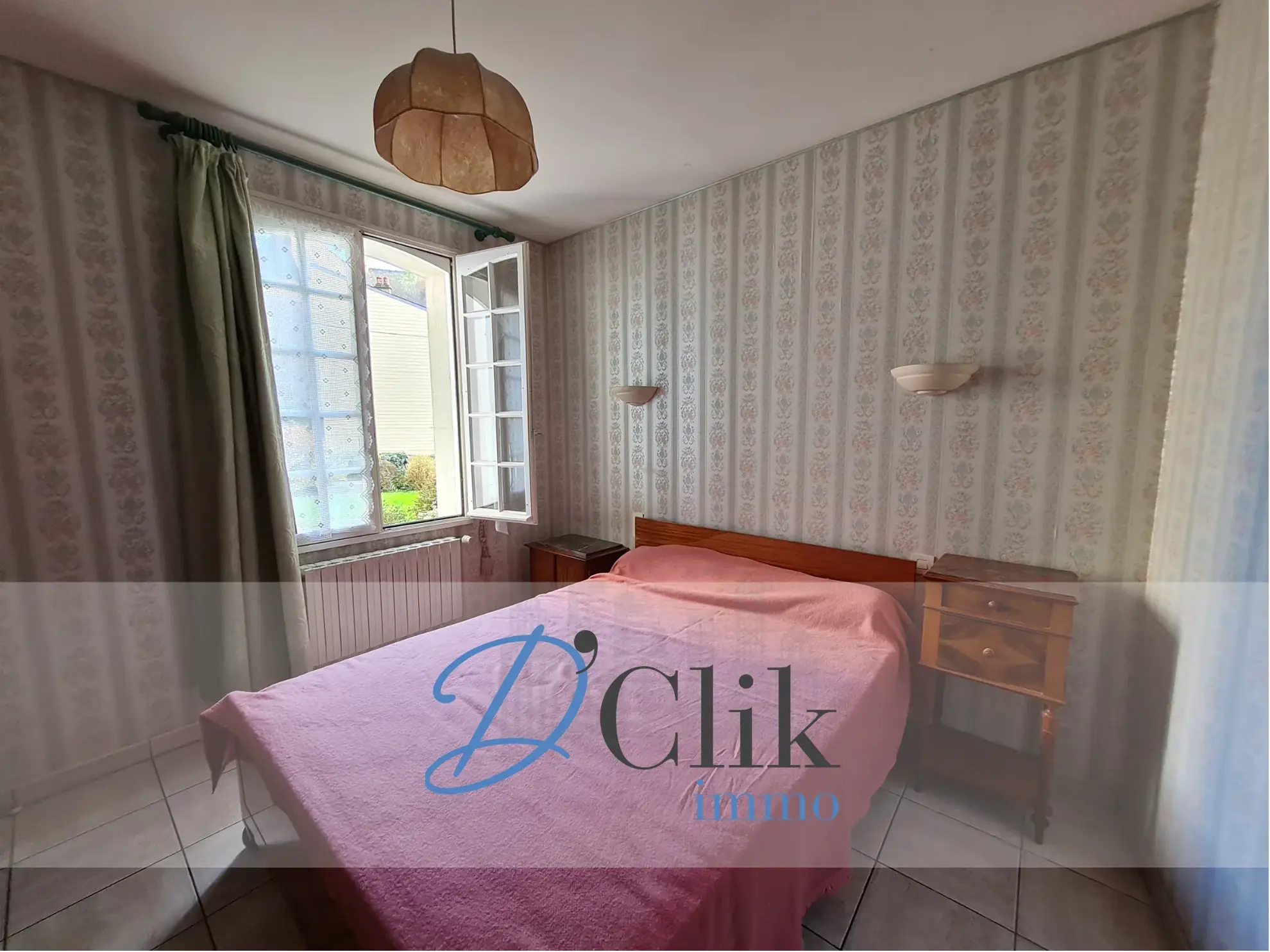 Maison de ville authentique en centre-ville de Change avec 5 chambres 