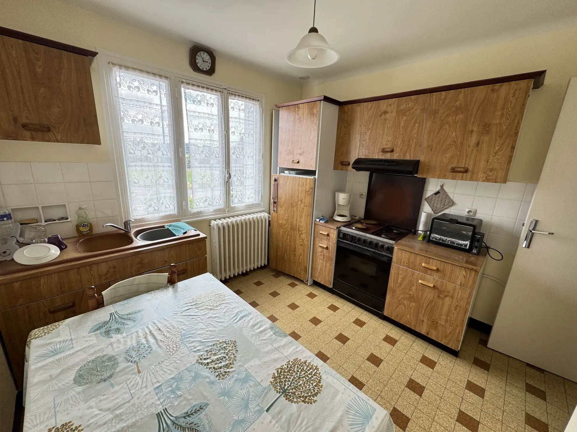 Maison à vendre à Bourg de Thizy avec terrain de 800 m² - 3 chambres 
