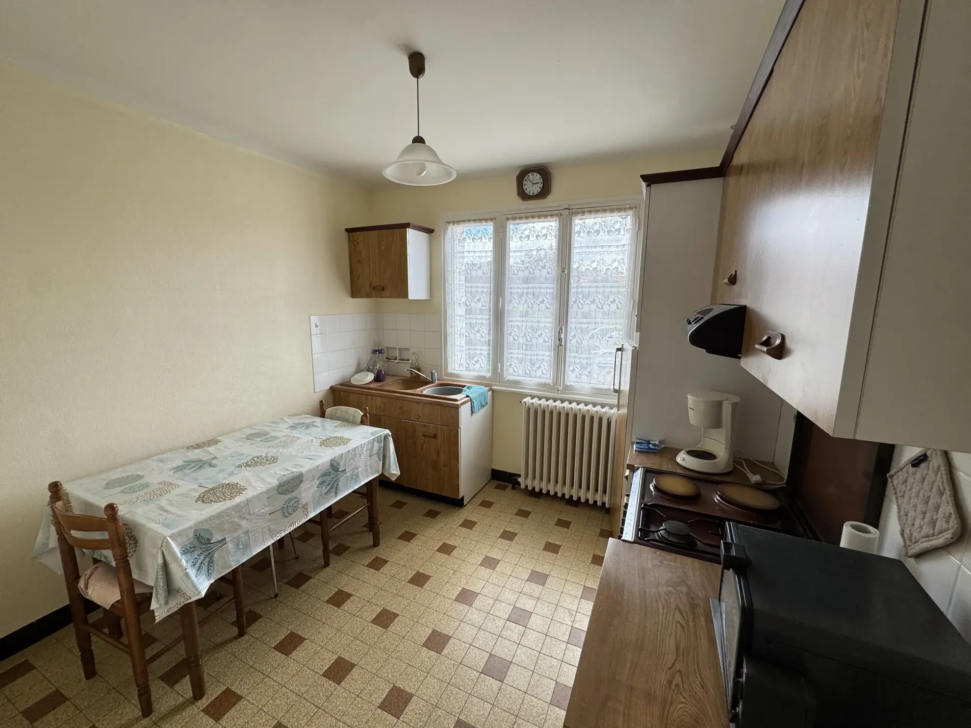 Maison à vendre à Bourg de Thizy avec terrain de 800 m² - 3 chambres 